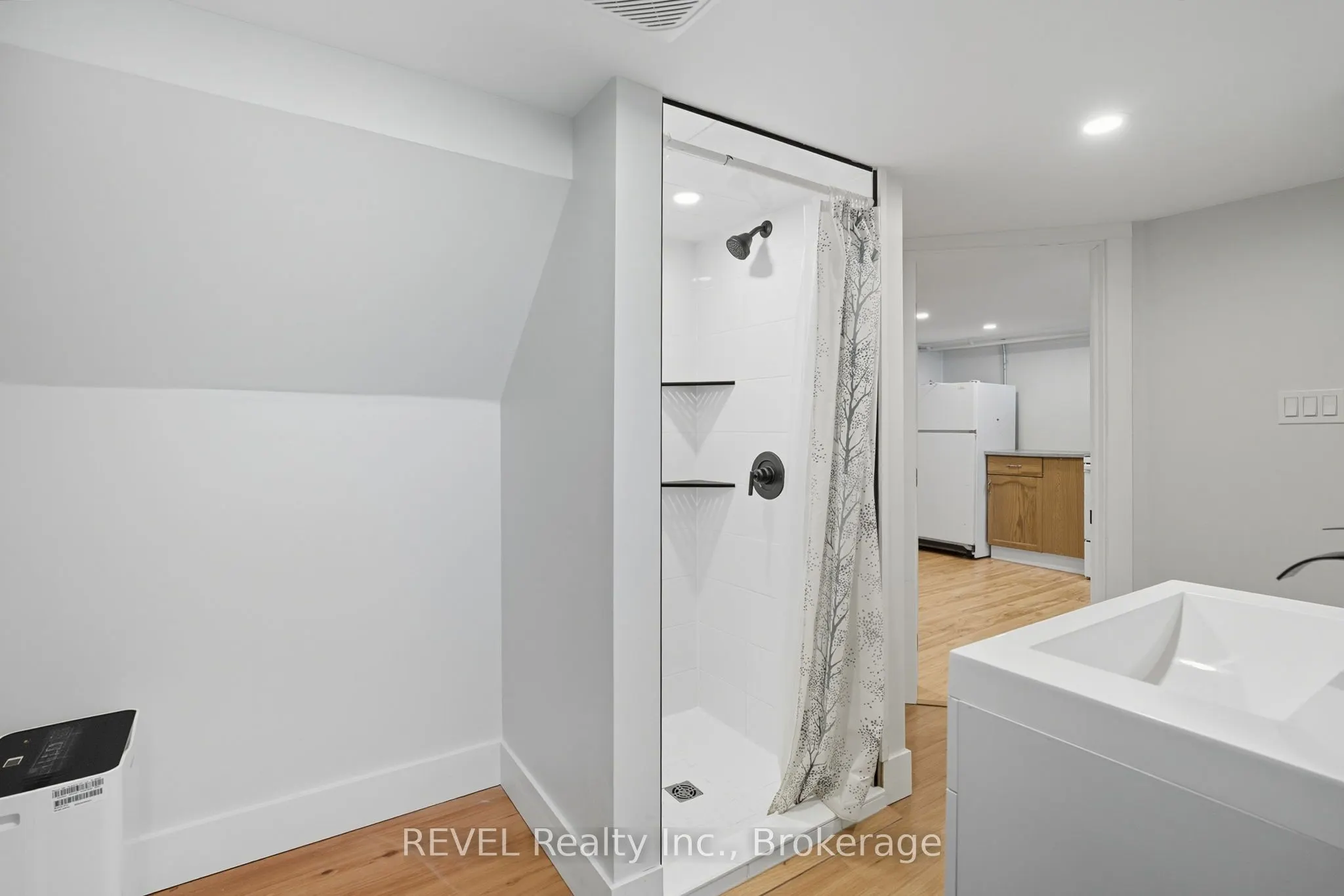 76 Chestnut Street, #2