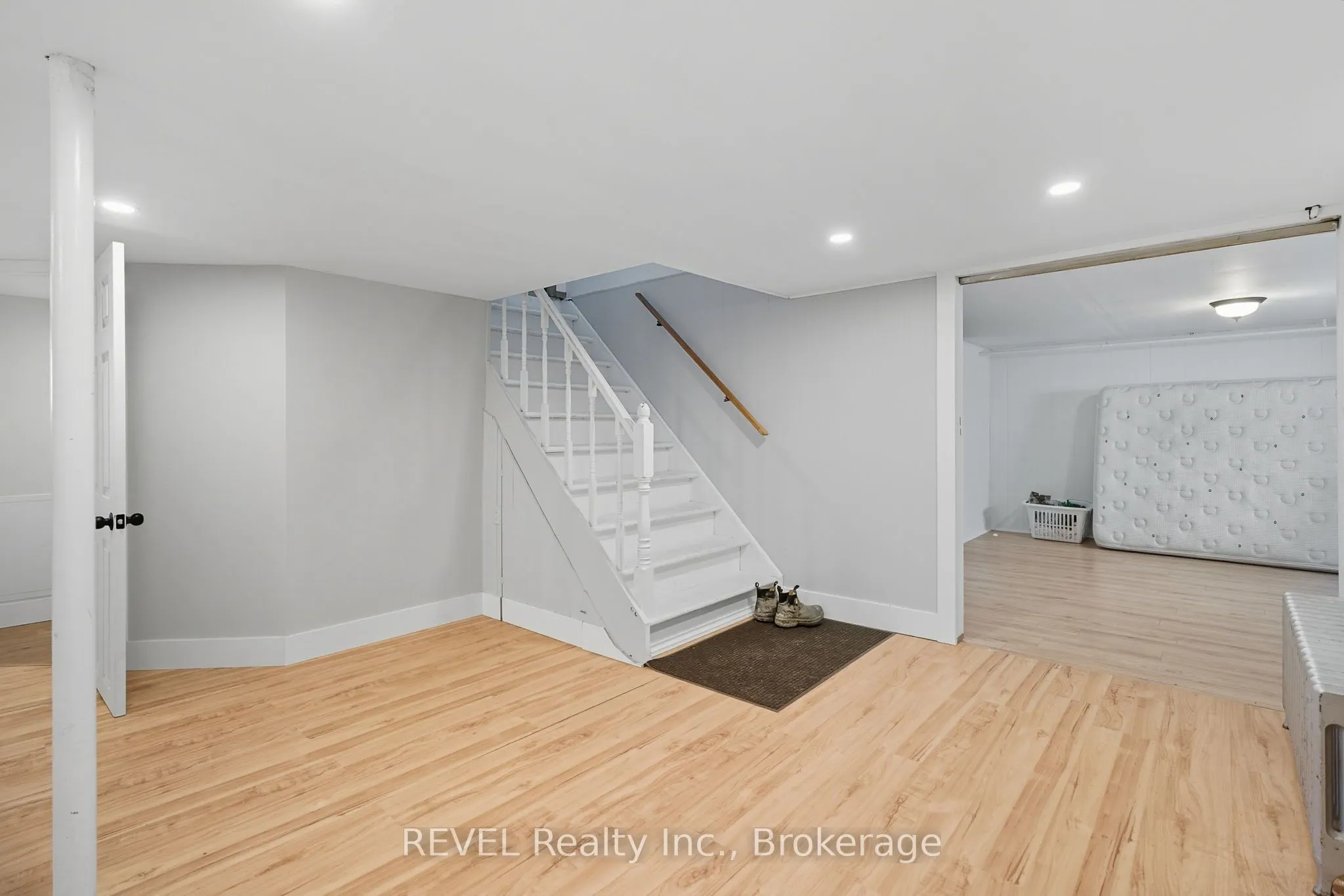 76 Chestnut Street, #2