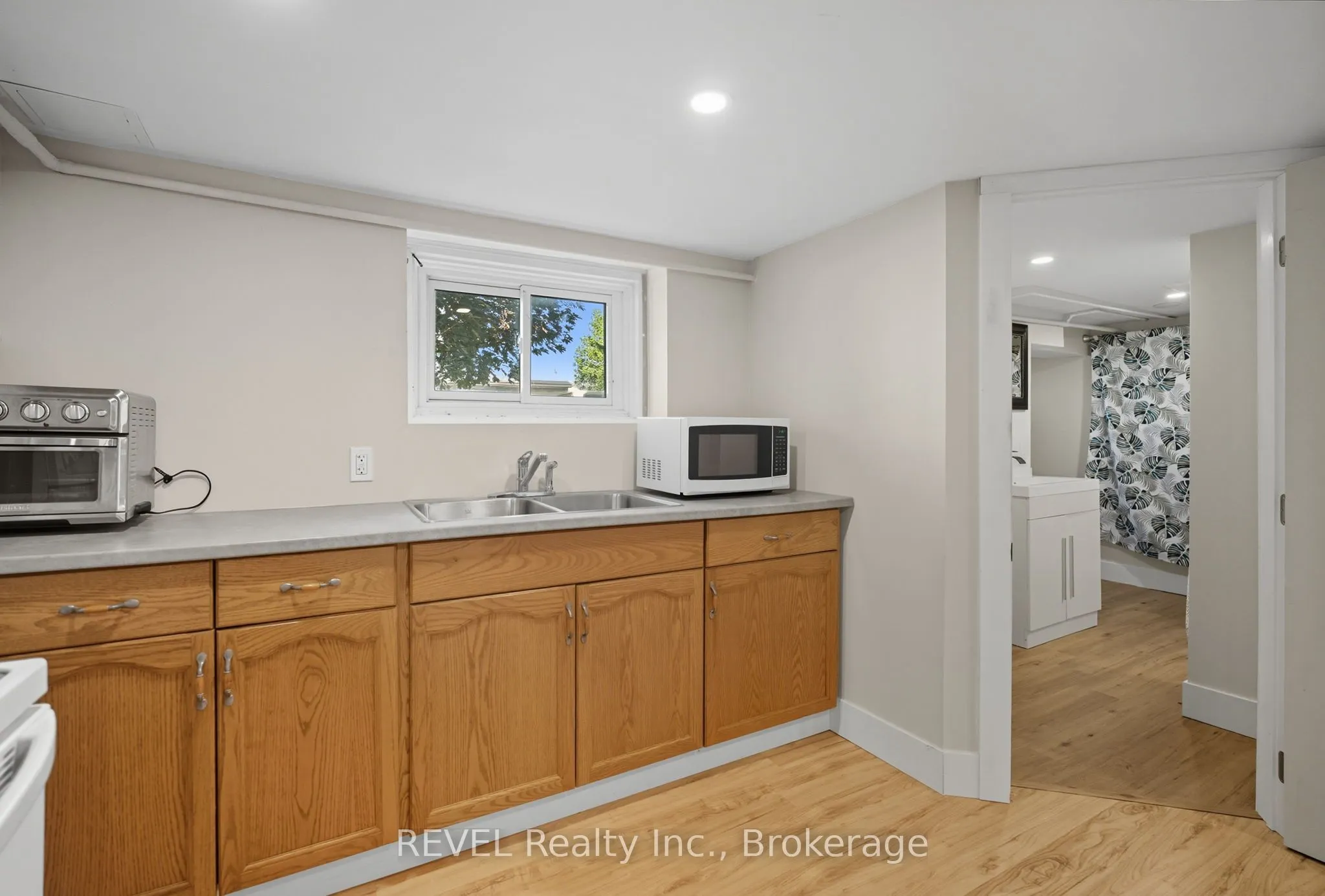 76 Chestnut Street, #2