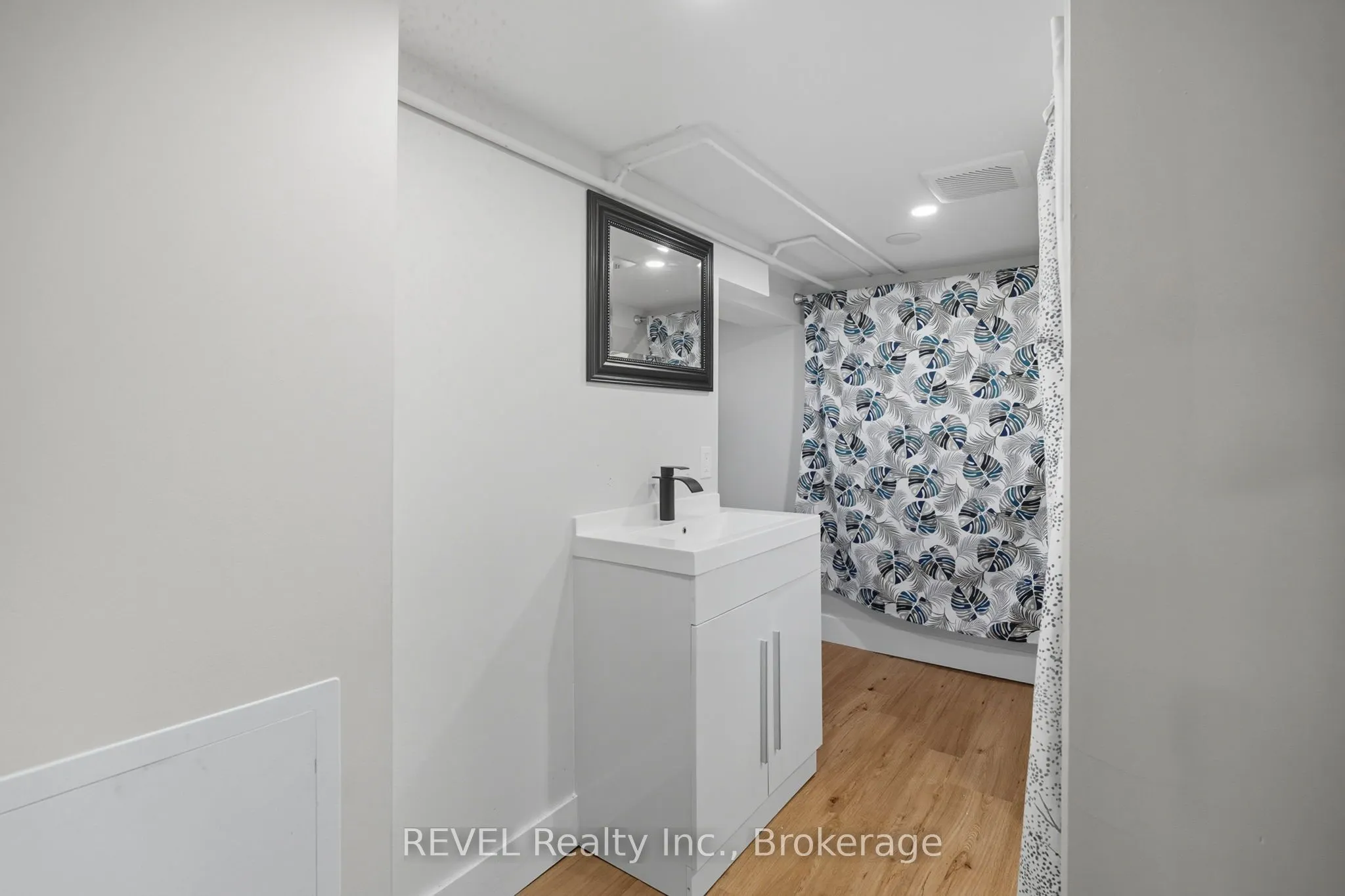 76 Chestnut Street, #2