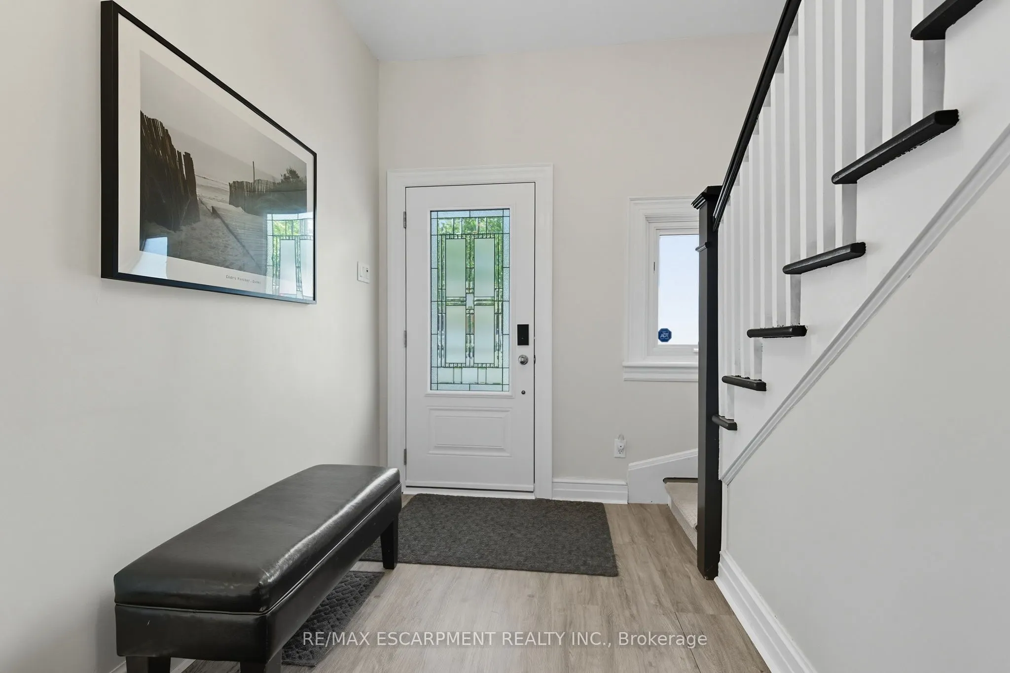 33 Broadway Avenue