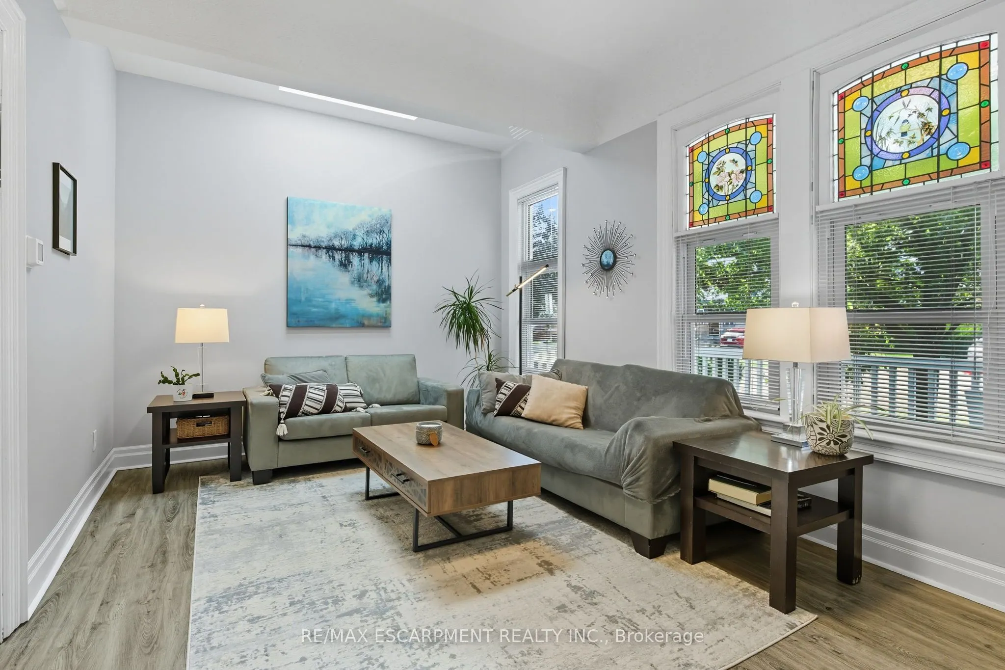 33 Broadway Avenue