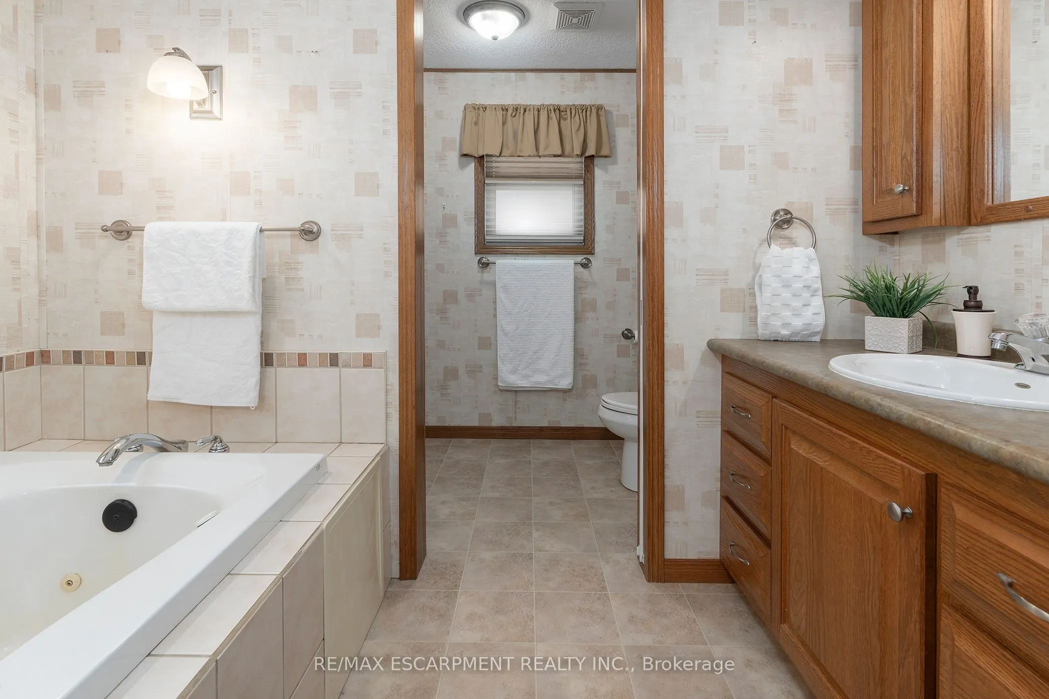 1161 4th Con Road W