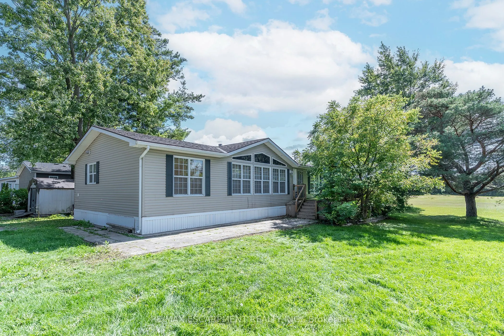 1161 4th Con Road W