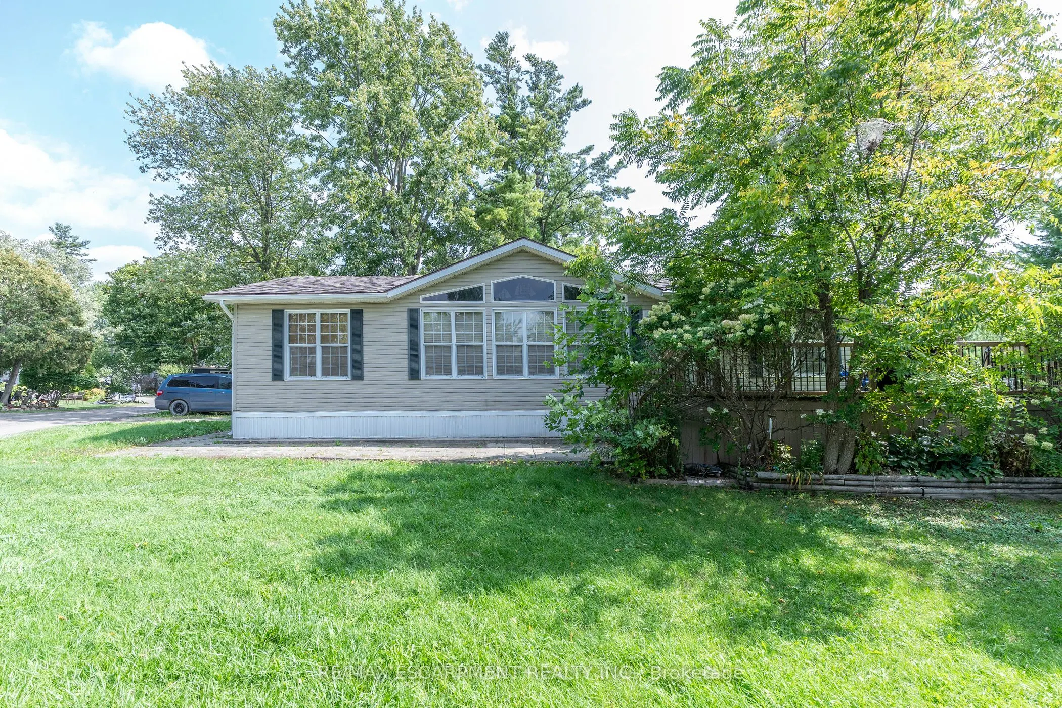 1161 4th Con Road W