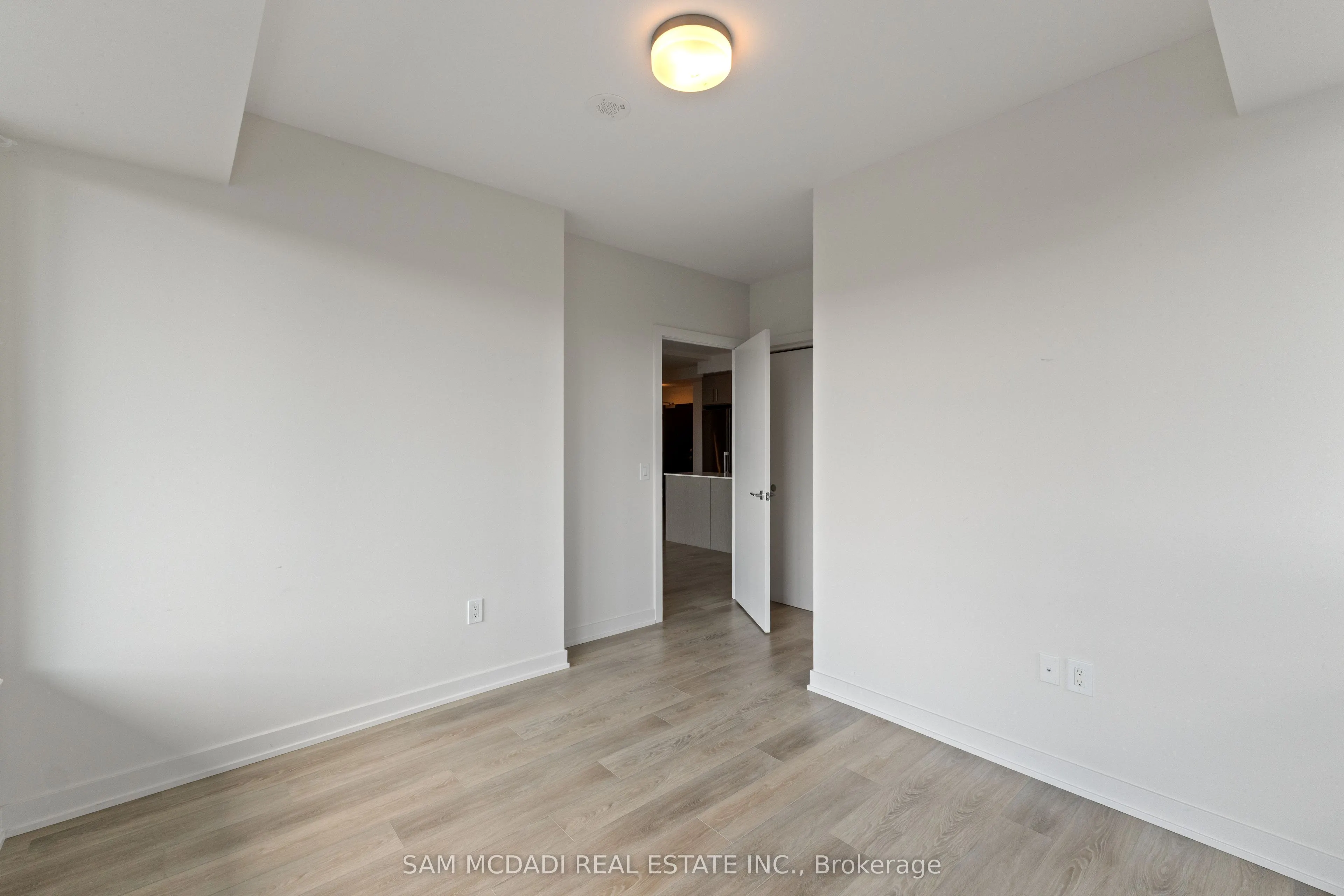 212 King William Street, #1305