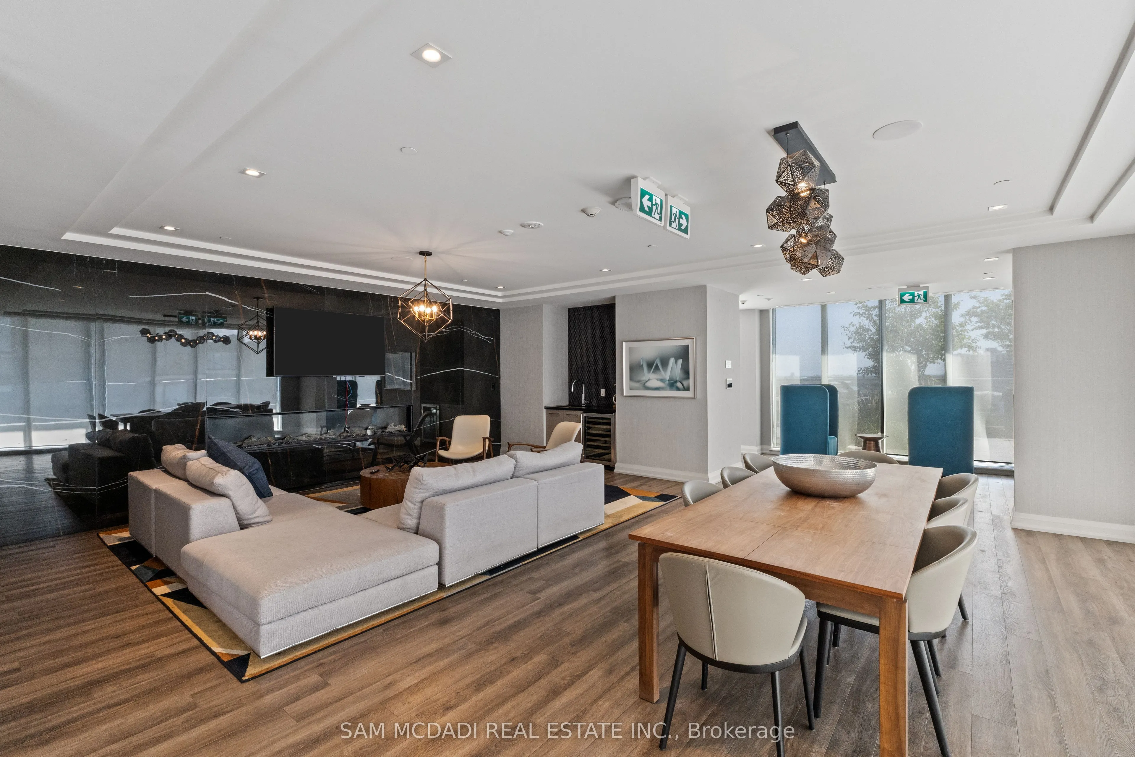 212 King William Street, #1305