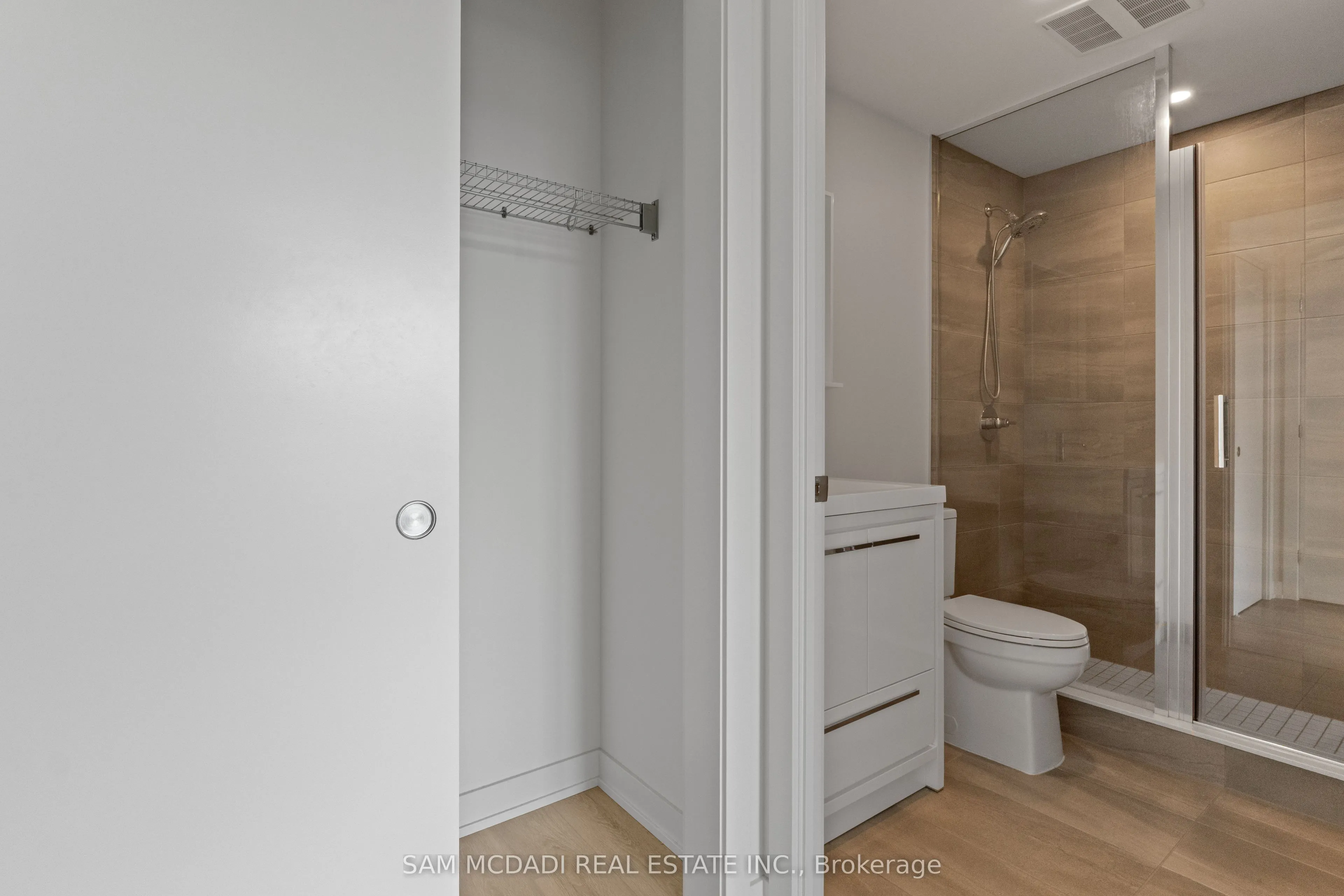 212 King William Street, #1305
