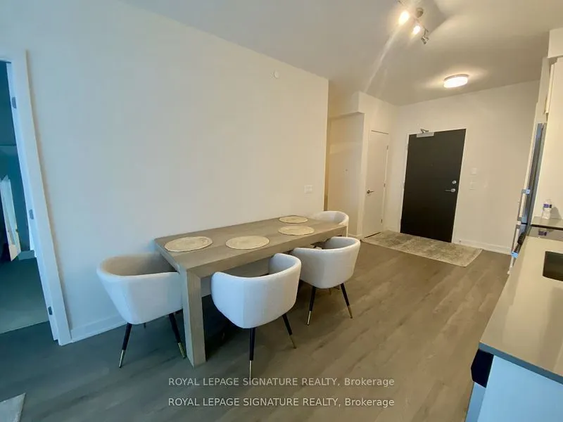 212 King William Street, #1313