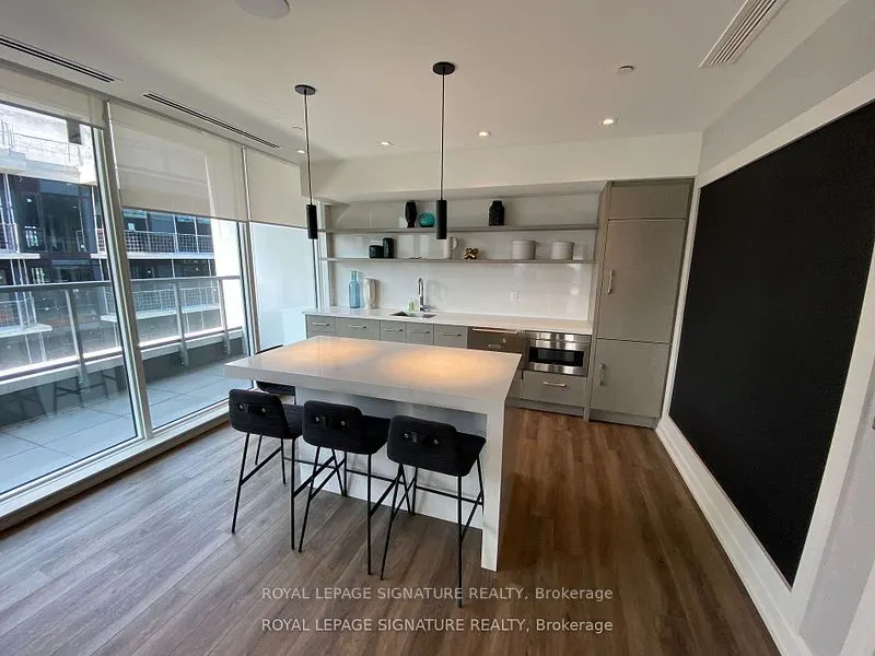 212 King William Street, #1313