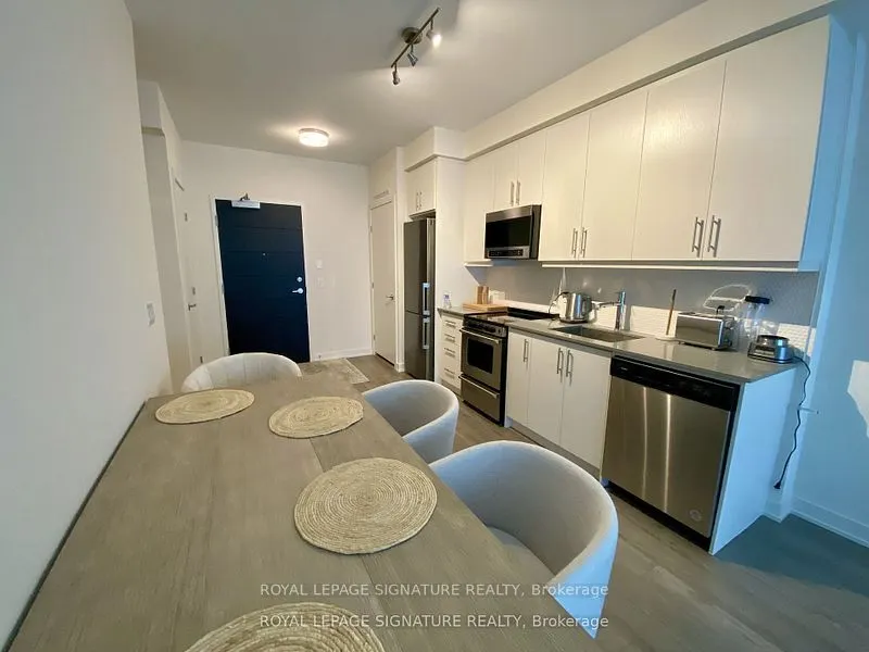 212 King William Street, #1313