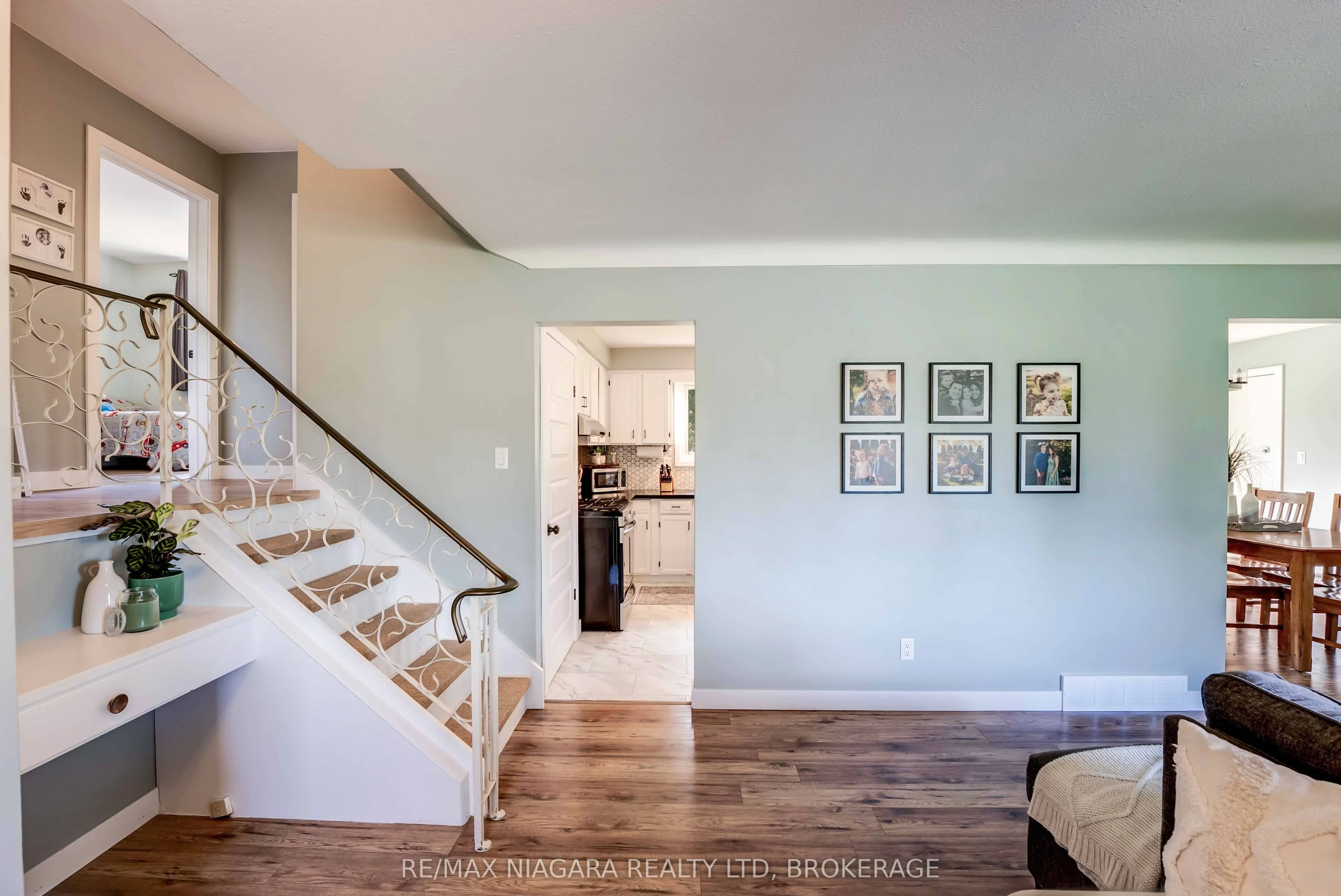 485 LEONARD Avenue