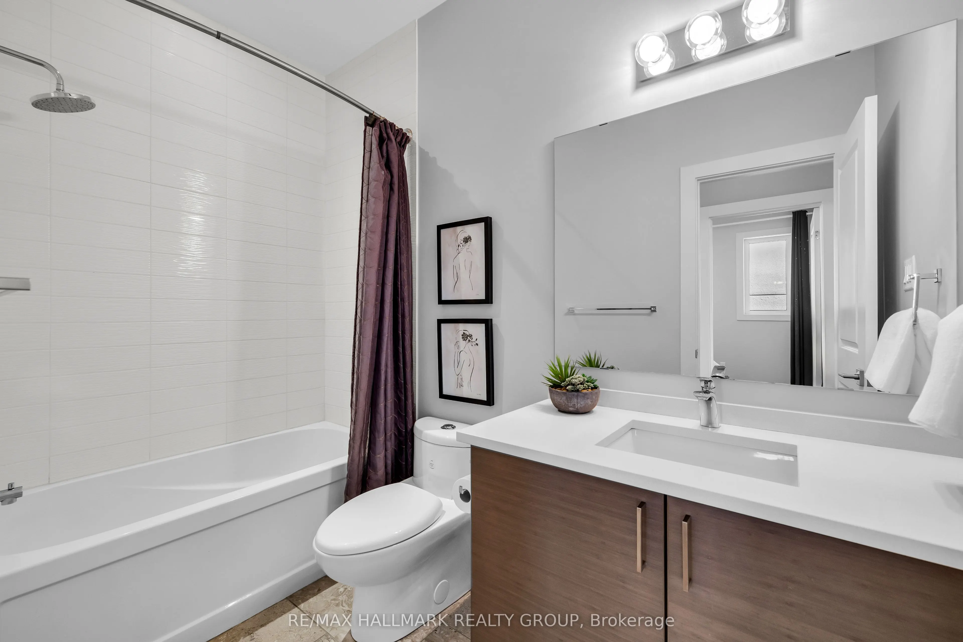 42B Young Street