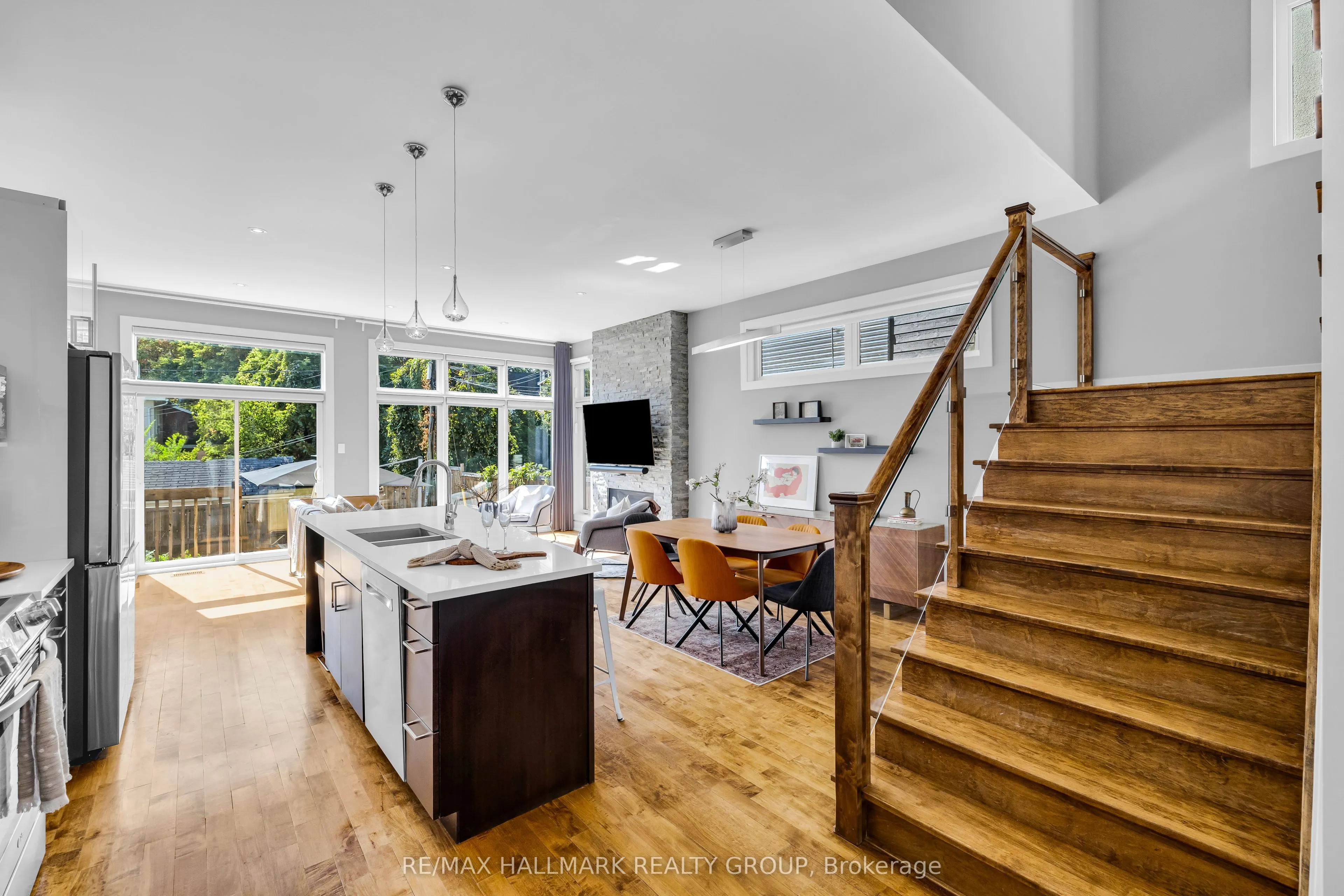 42B Young Street
