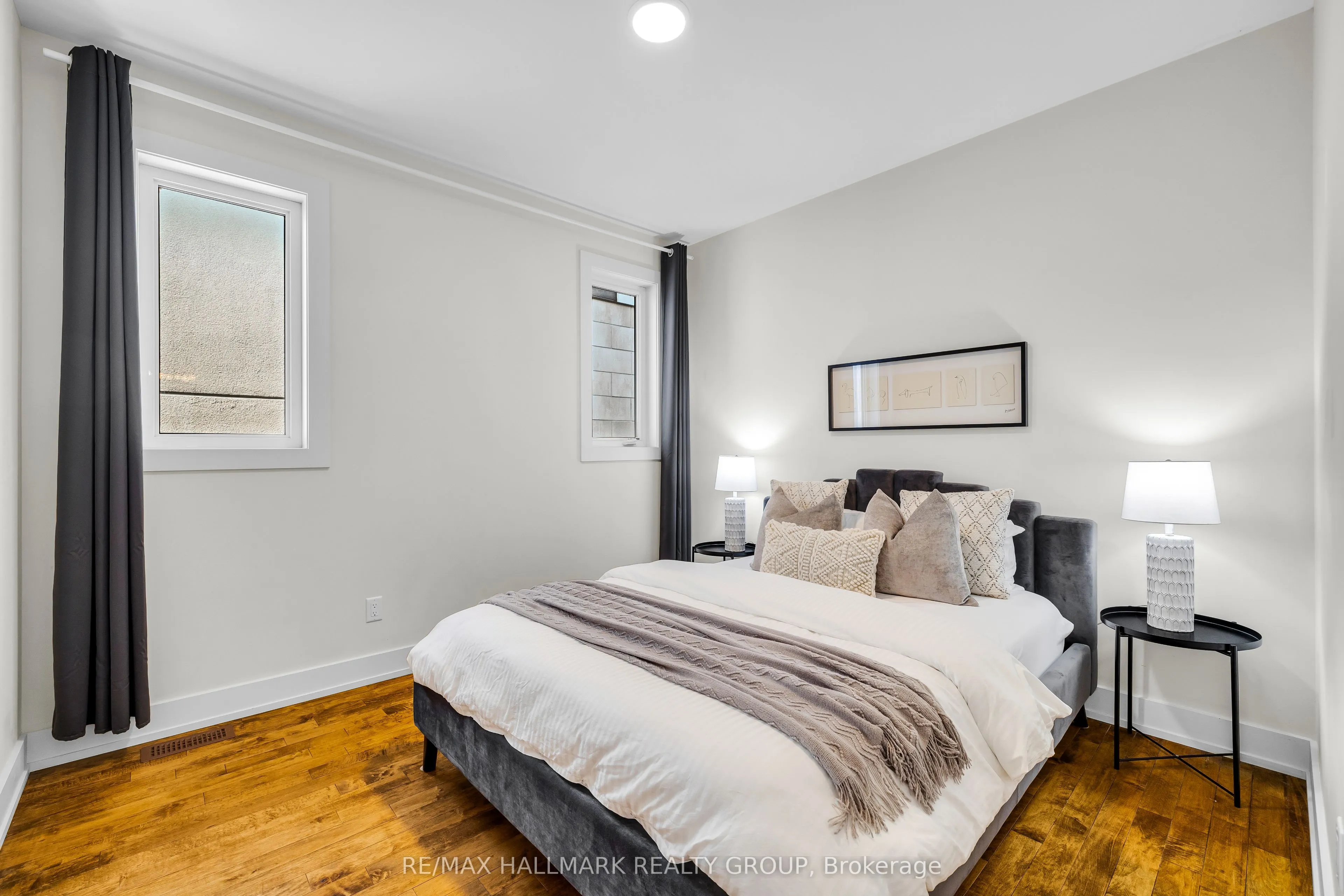 42B Young Street