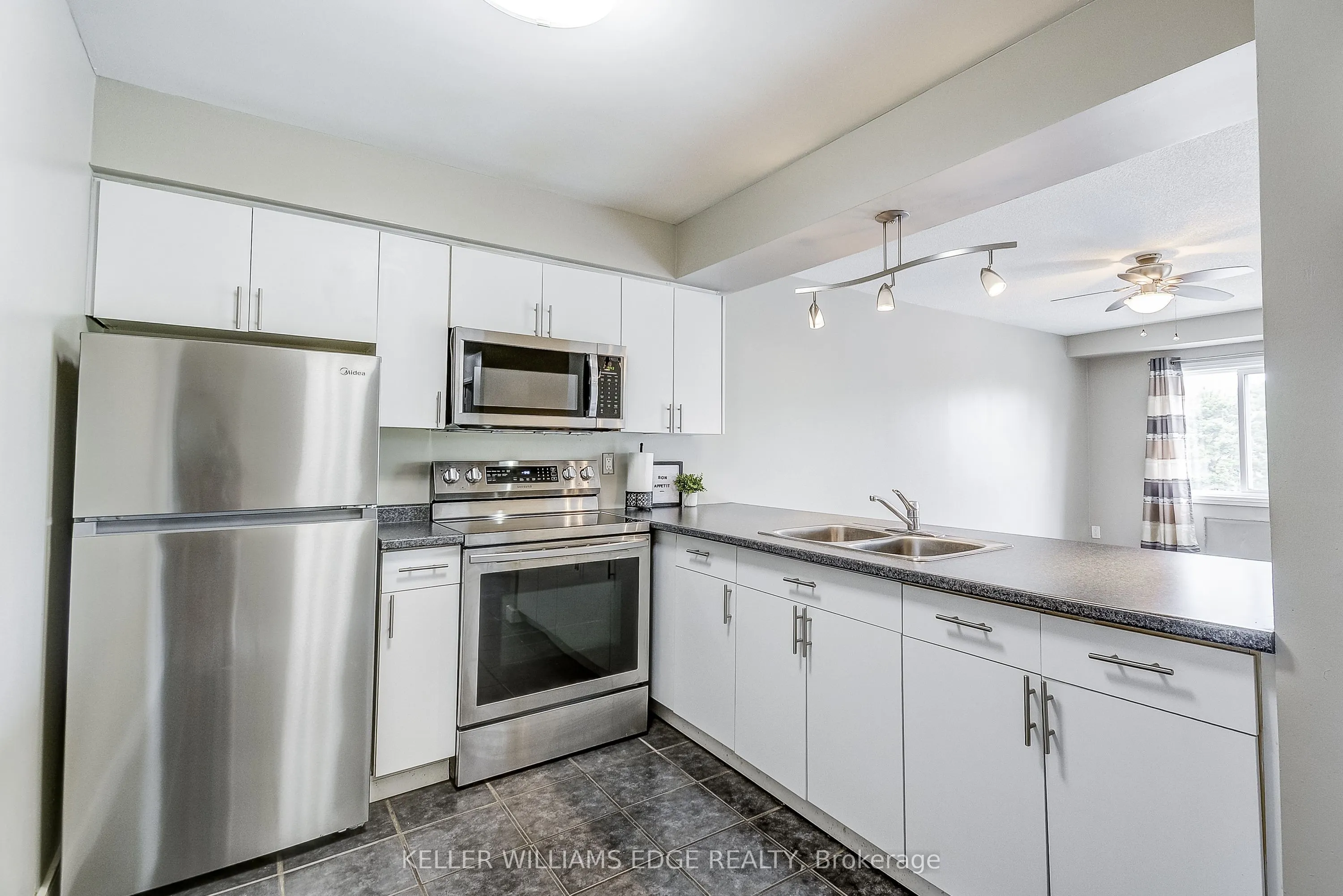 271 Eiwo Court