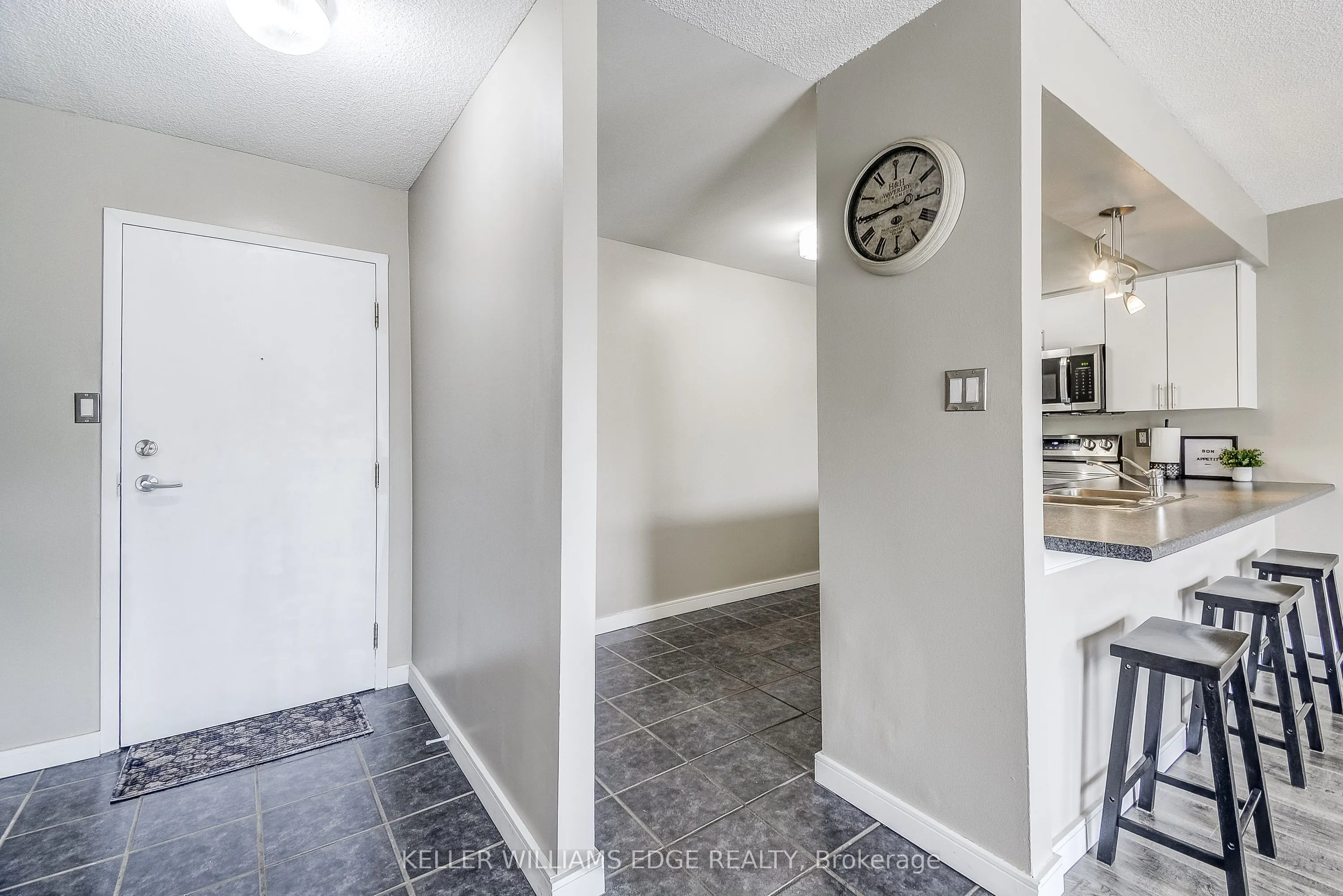 271 Eiwo Court