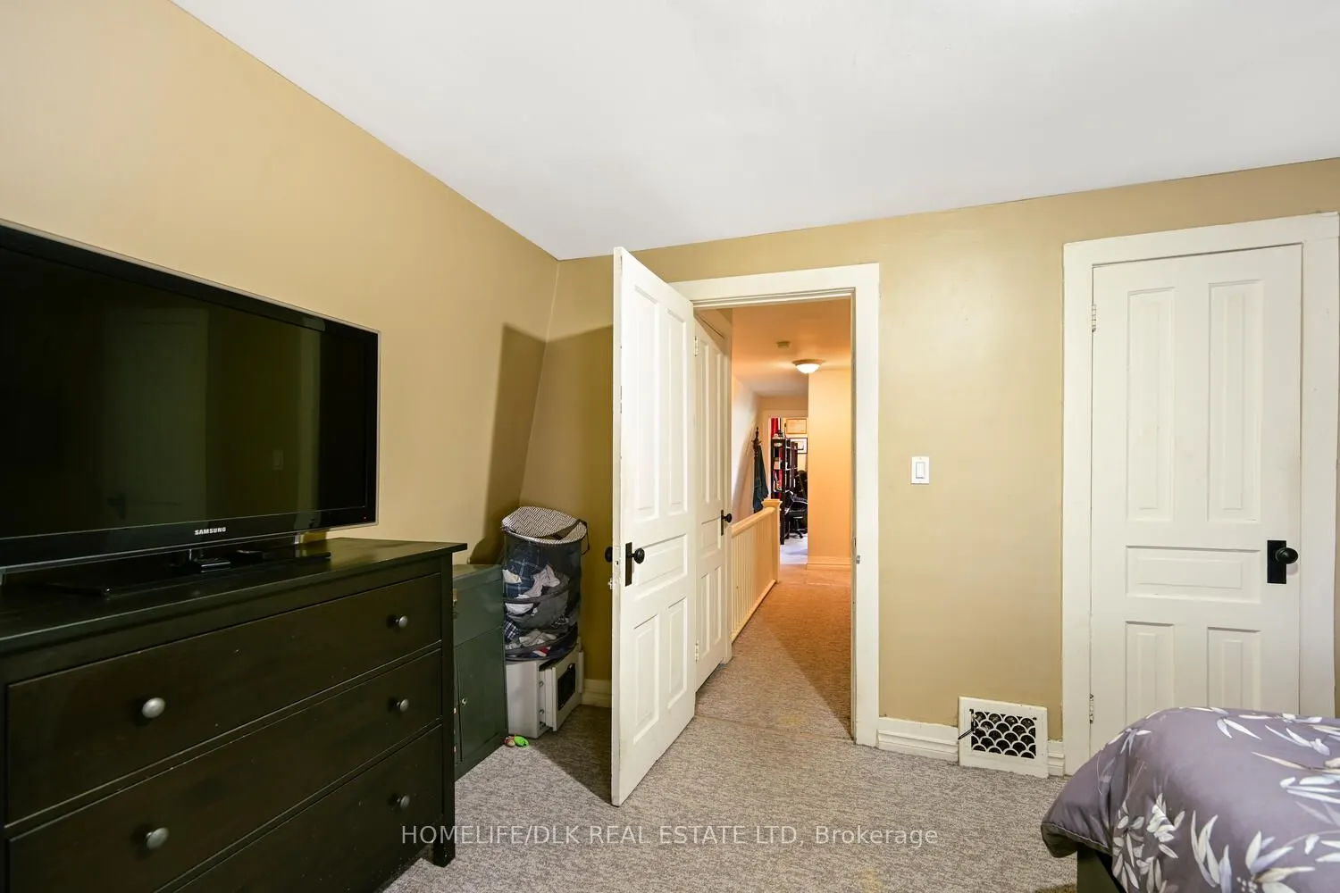 182 Pearl Street W