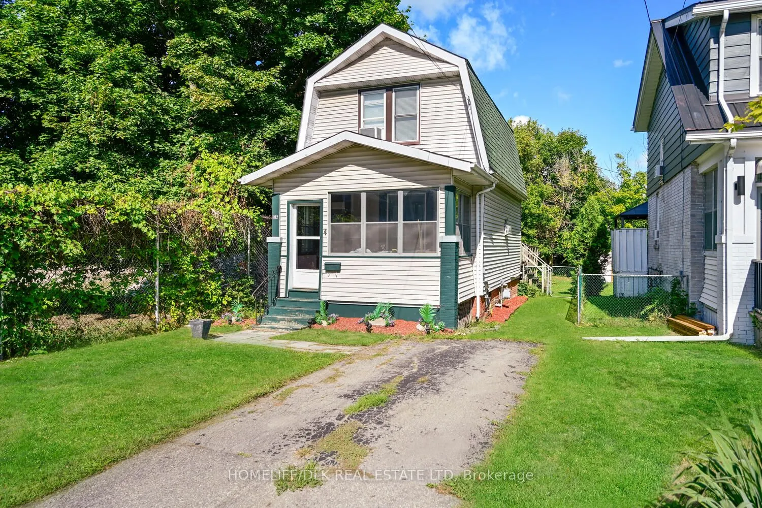 182 Pearl Street W