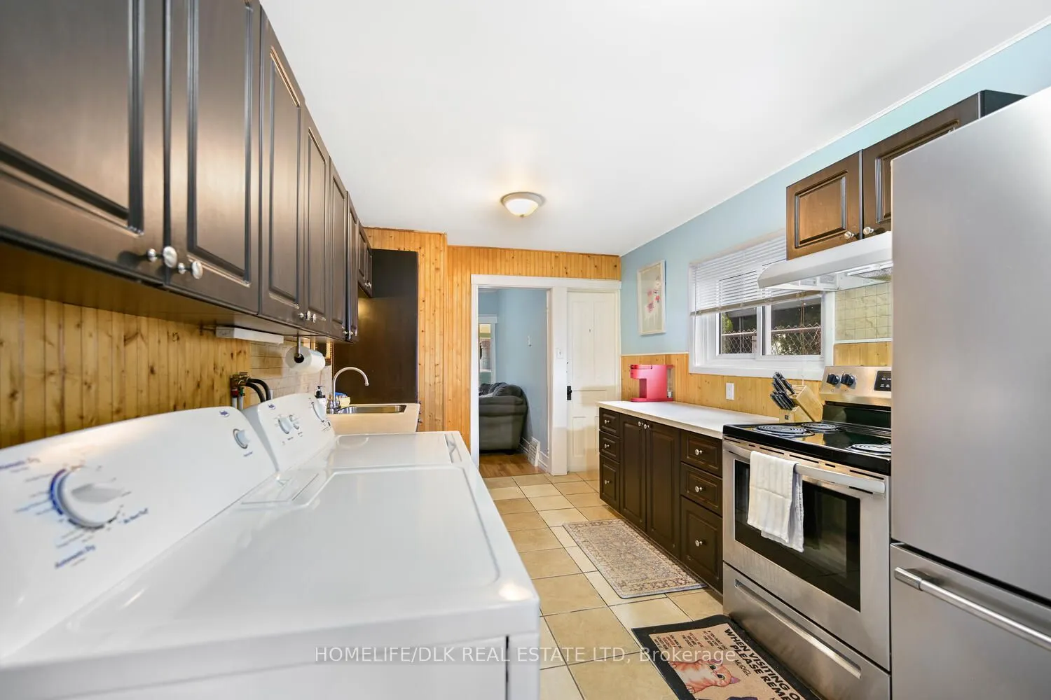 182 Pearl Street W