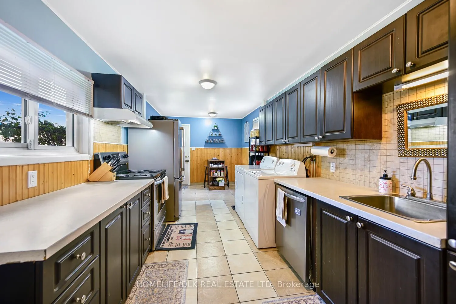 182 Pearl Street W