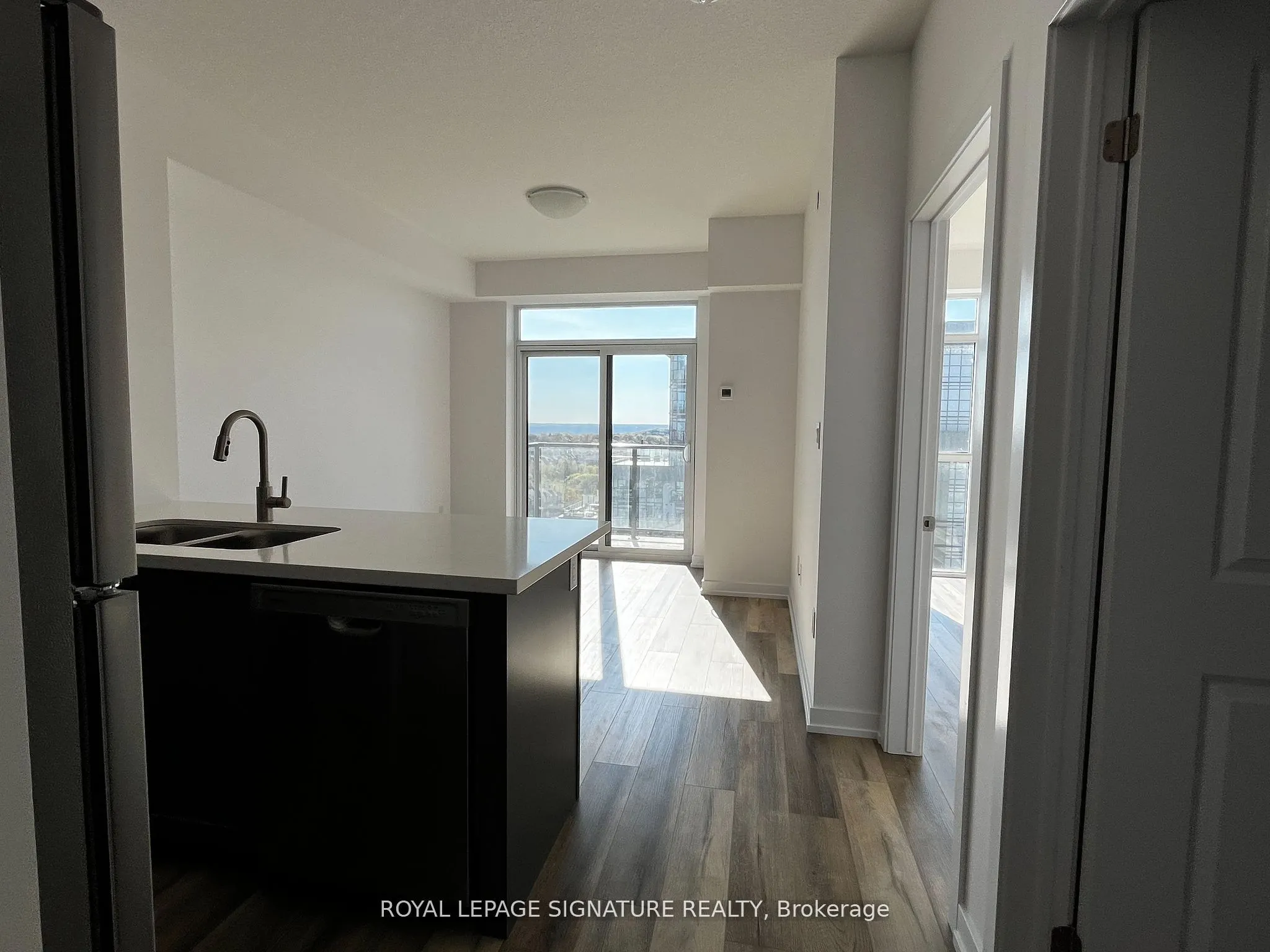 470 Dundas Street E, #1012