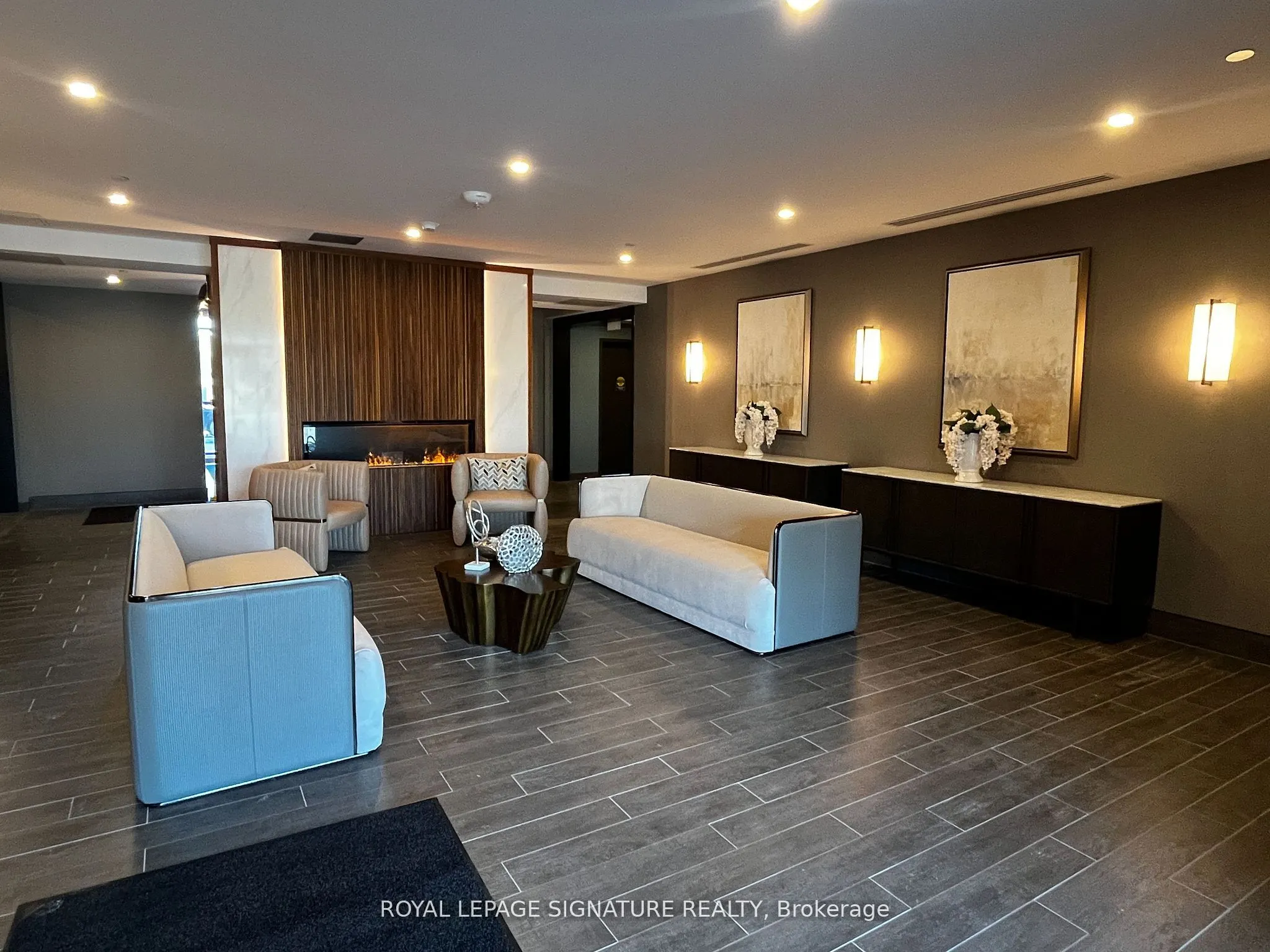 470 Dundas Street E, #1012