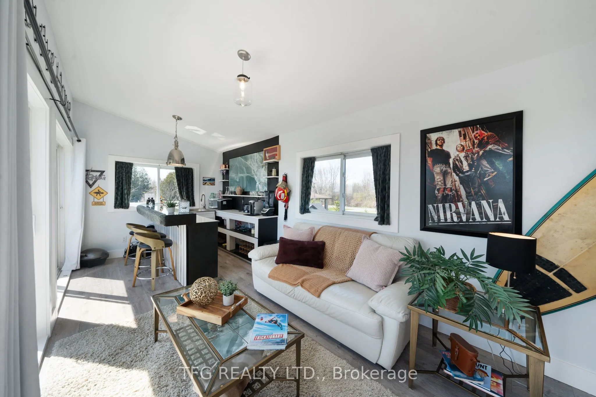 27 Greenway Circle