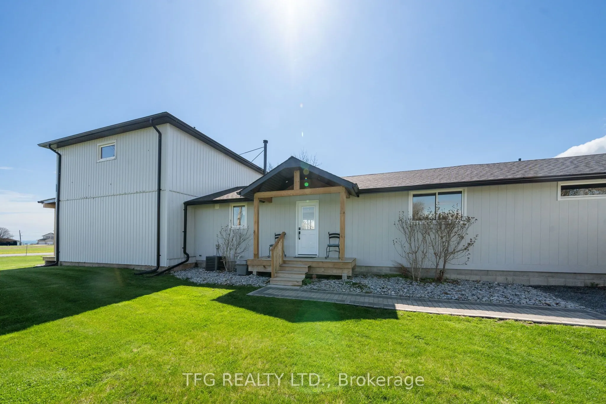 27 Greenway Circle