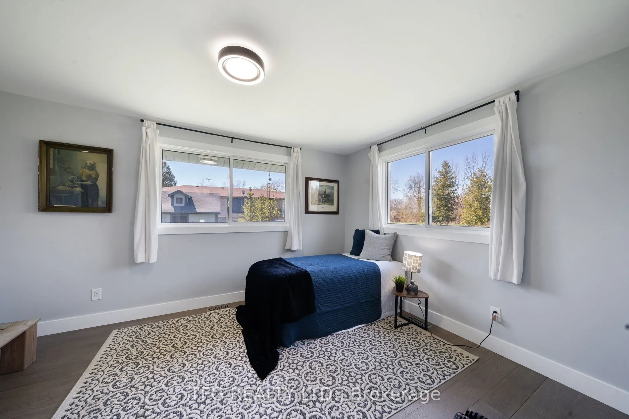 27 Greenway Circle