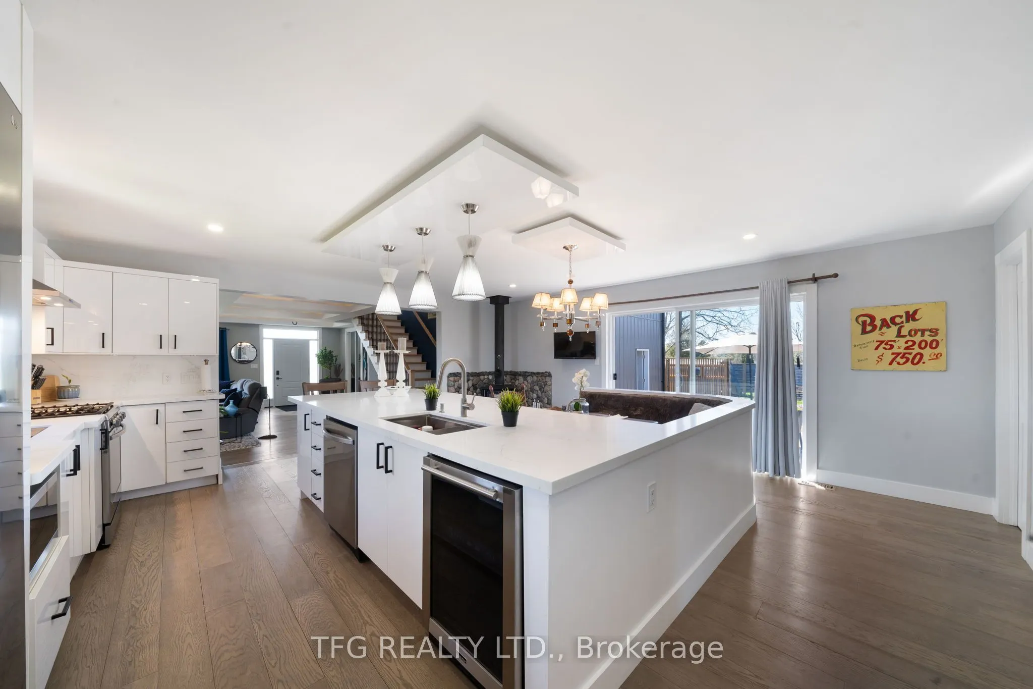 27 Greenway Circle