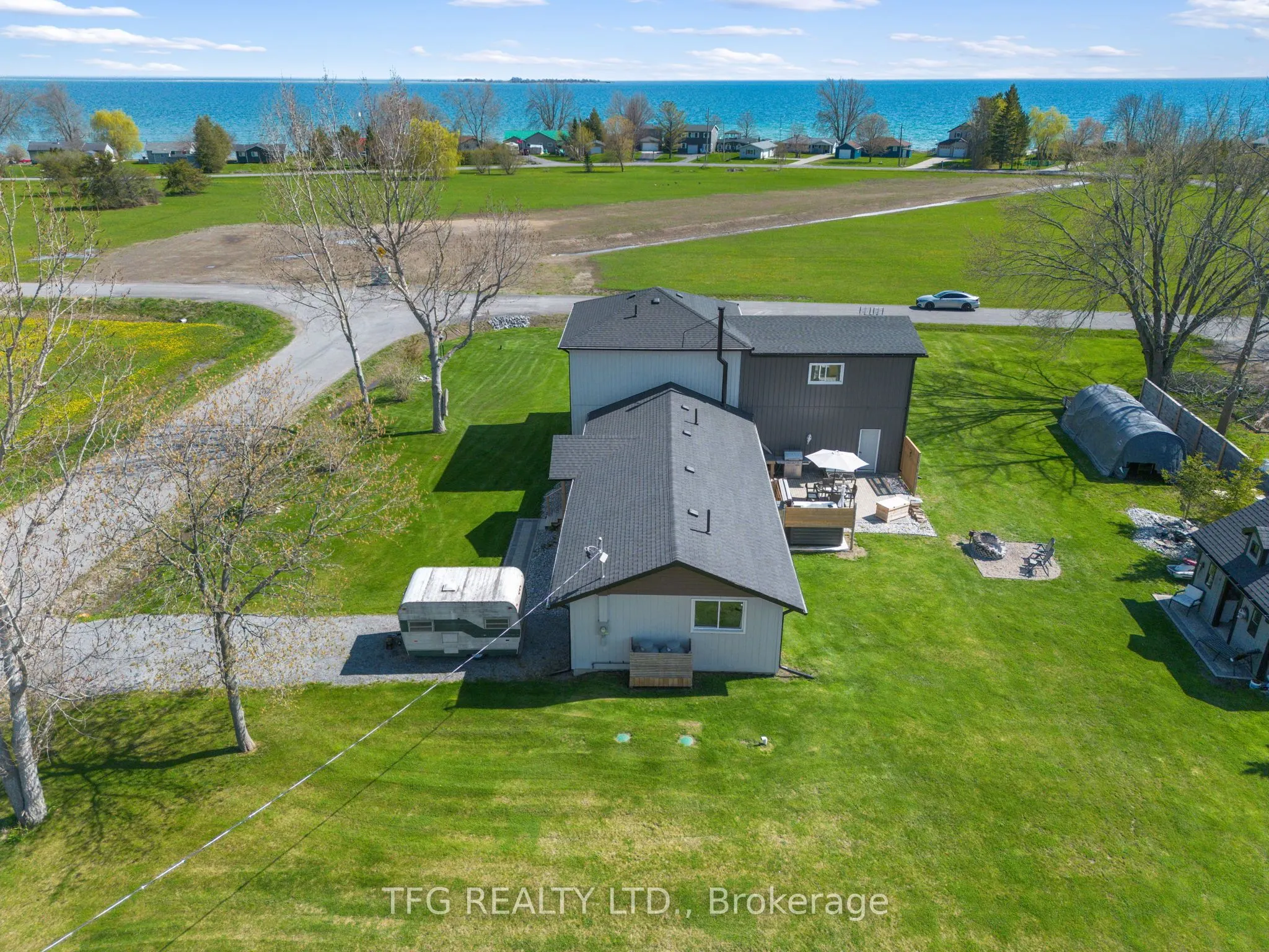 27 Greenway Circle
