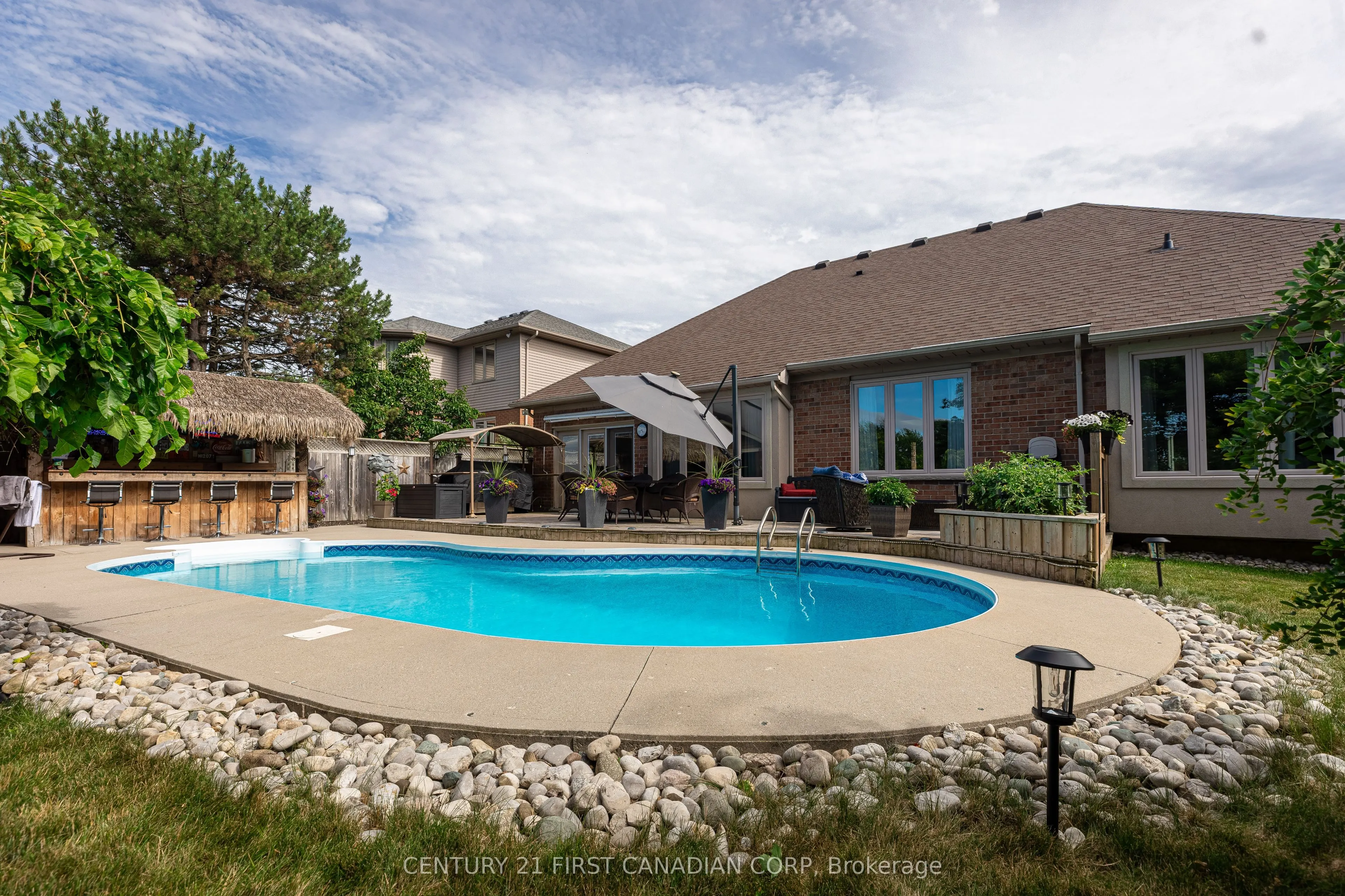 2 Longview Court