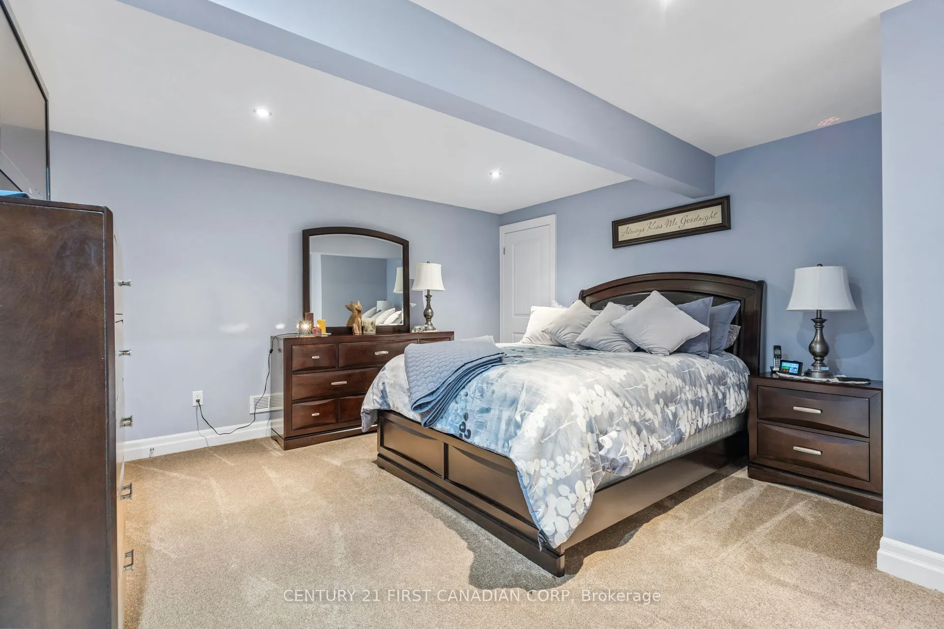 2 Longview Court