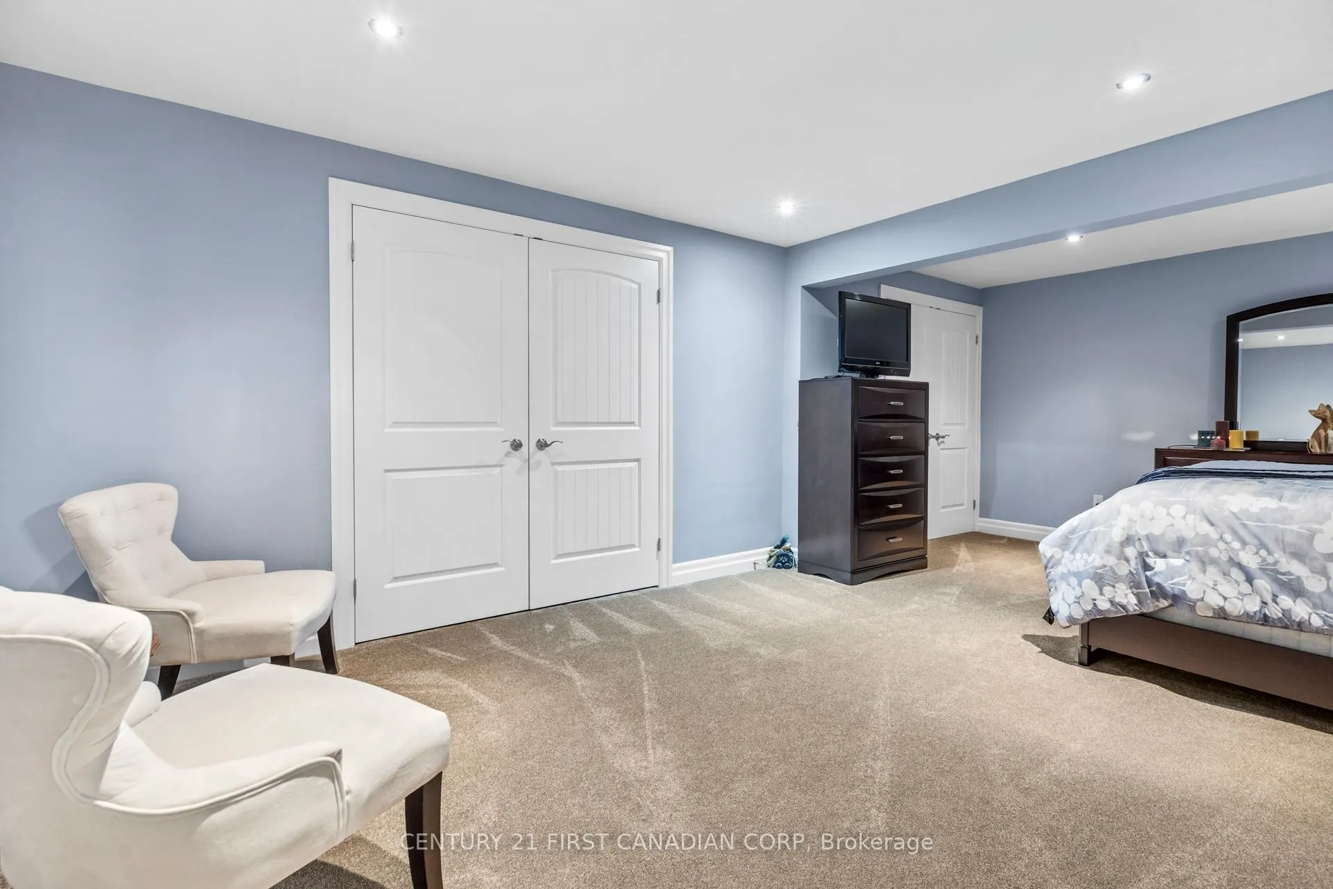 2 Longview Court