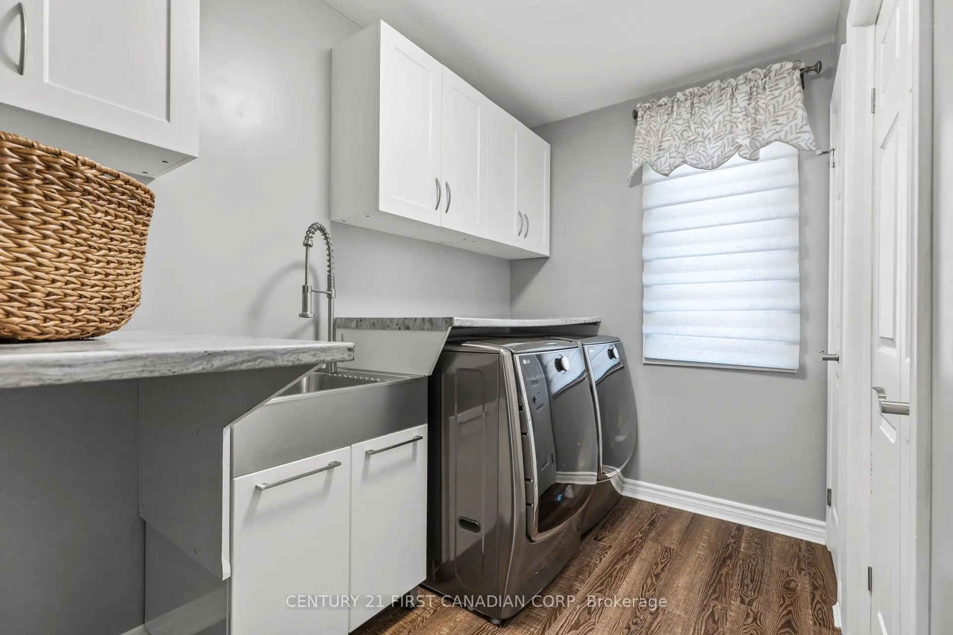 2 Longview Court