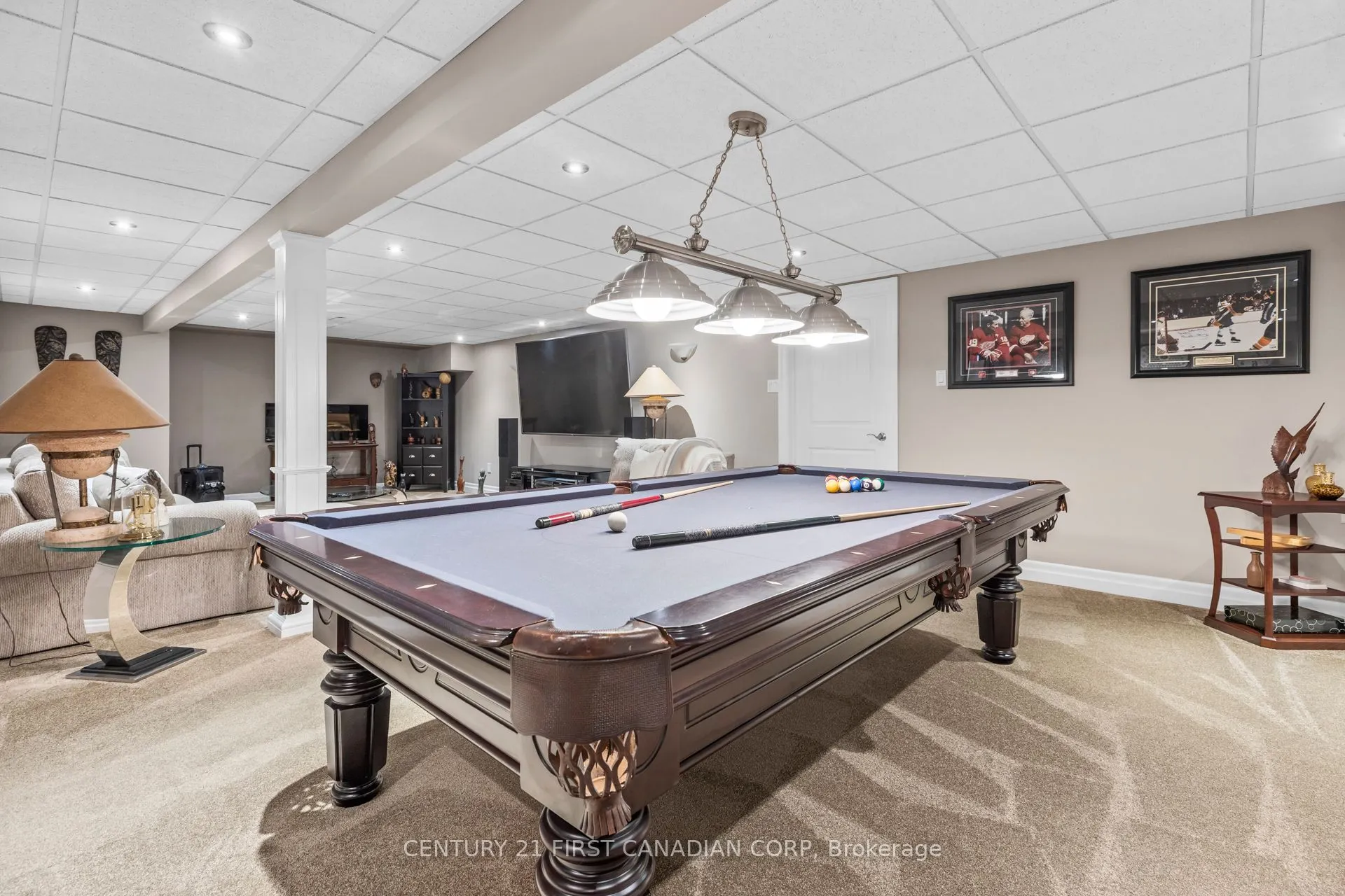 2 Longview Court