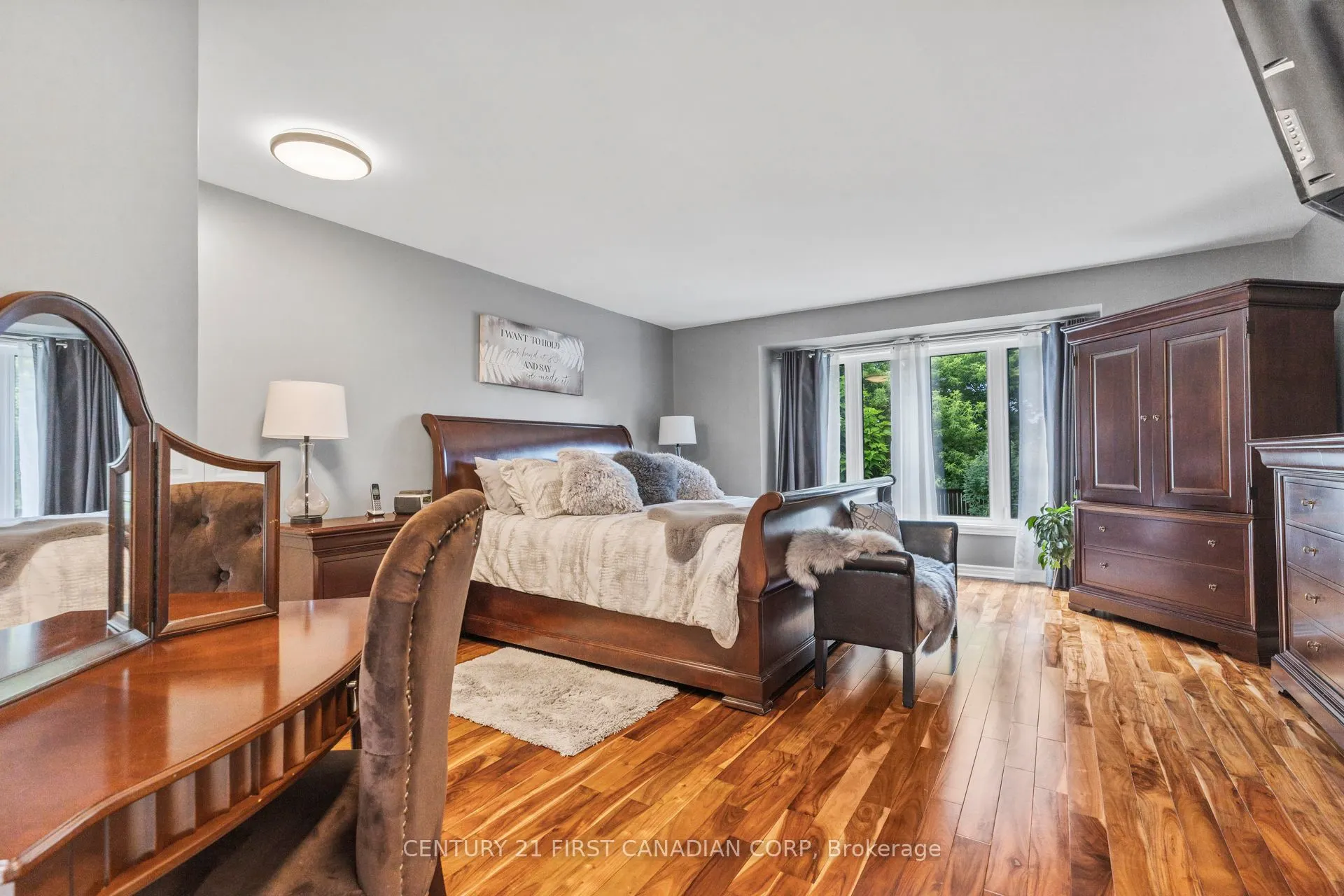 2 Longview Court