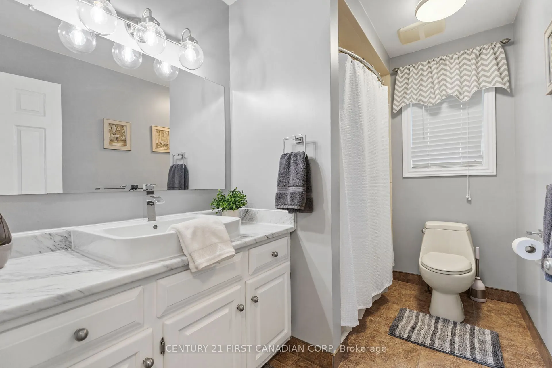 2 Longview Court