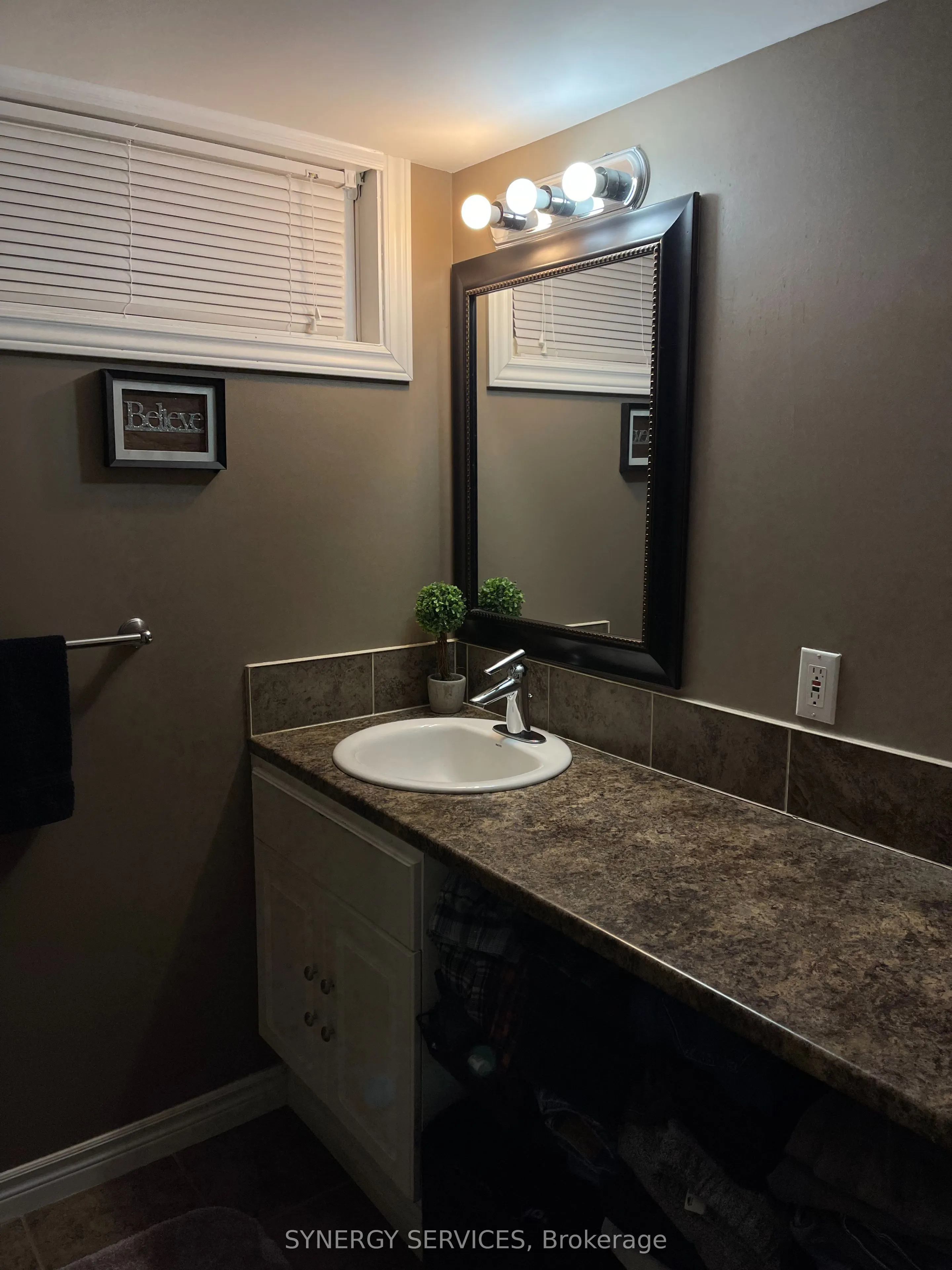 34 Confederation Drive