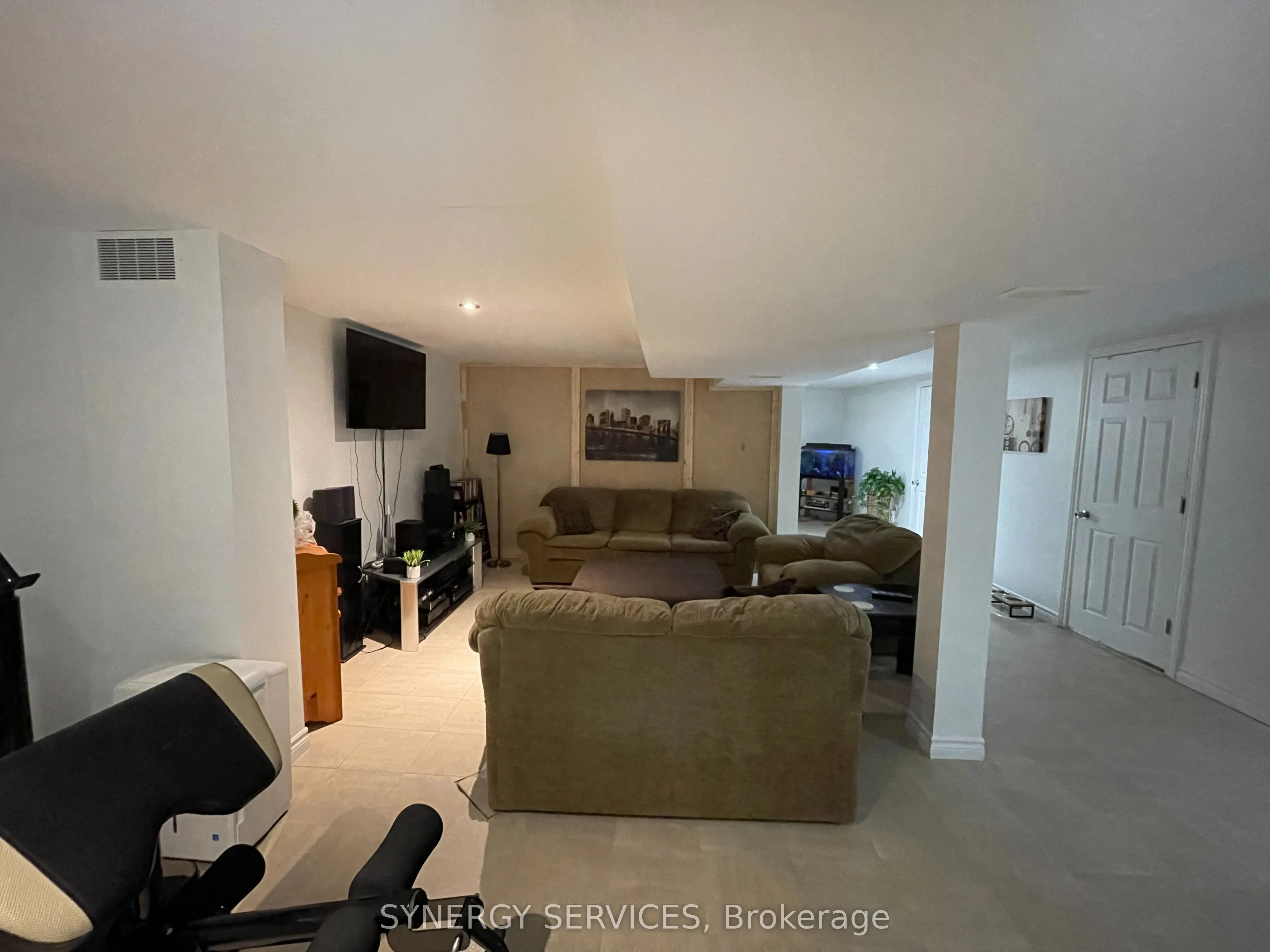 34 Confederation Drive