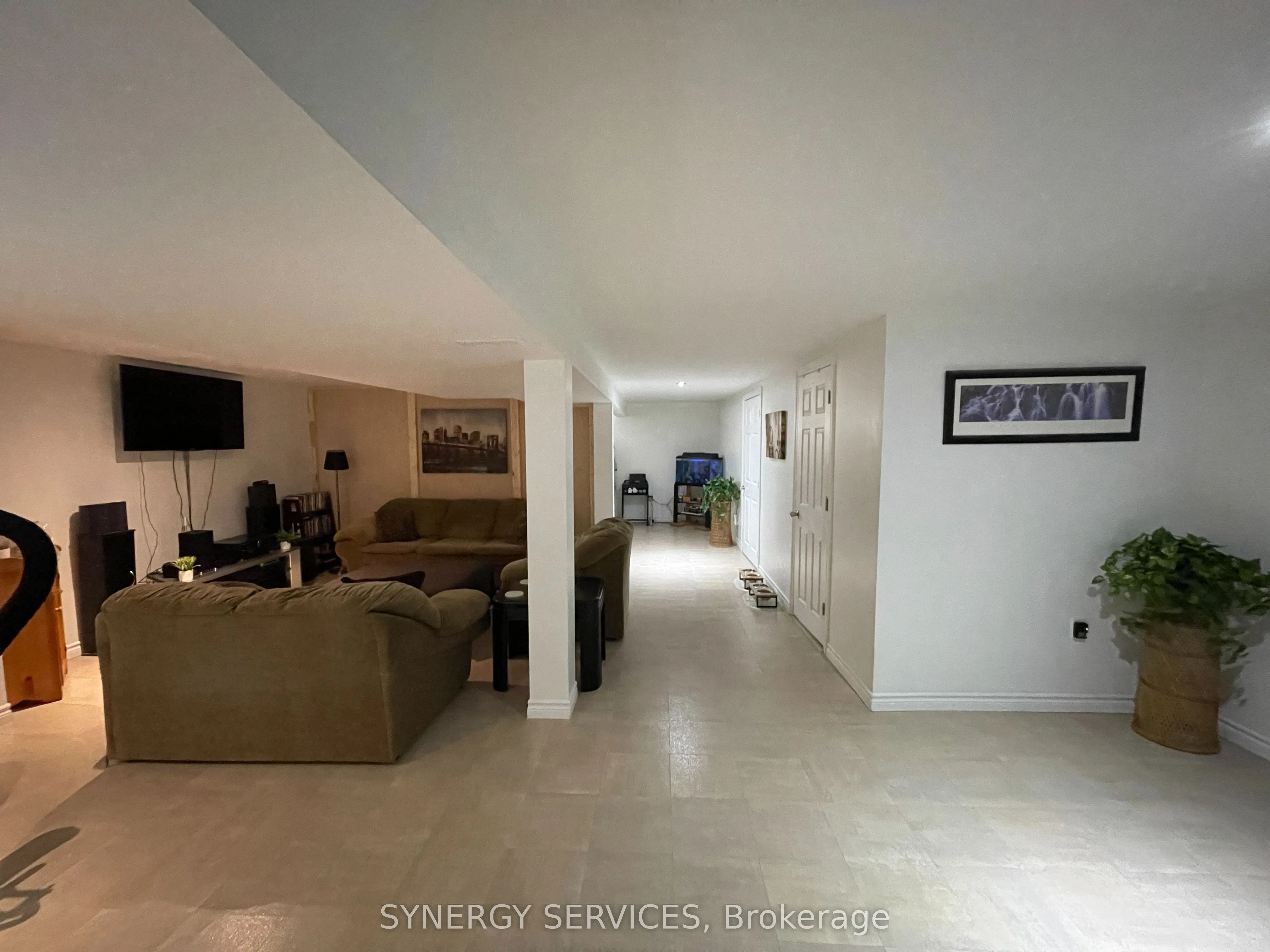 34 Confederation Drive