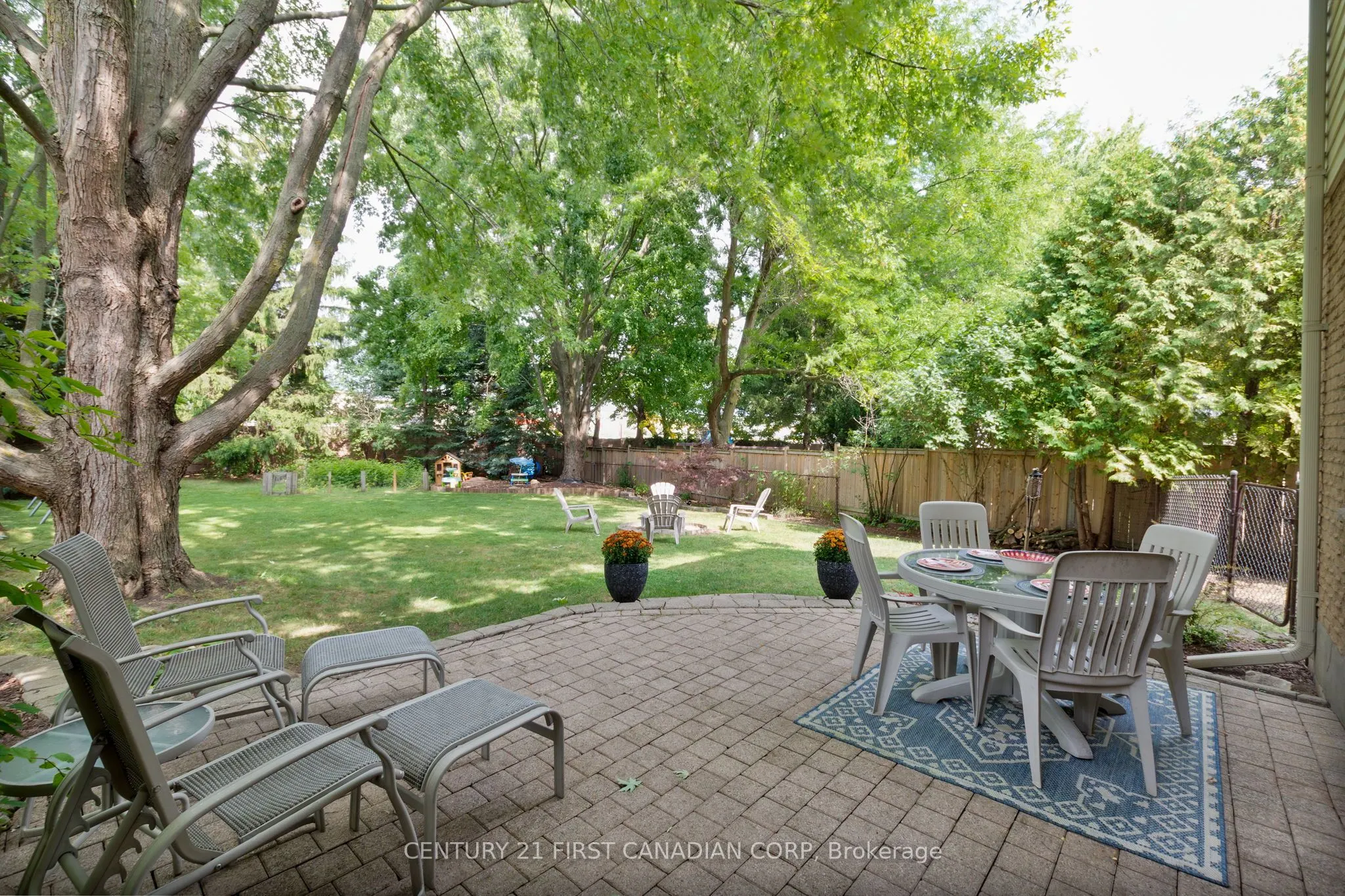 1816 Attawandaron Road