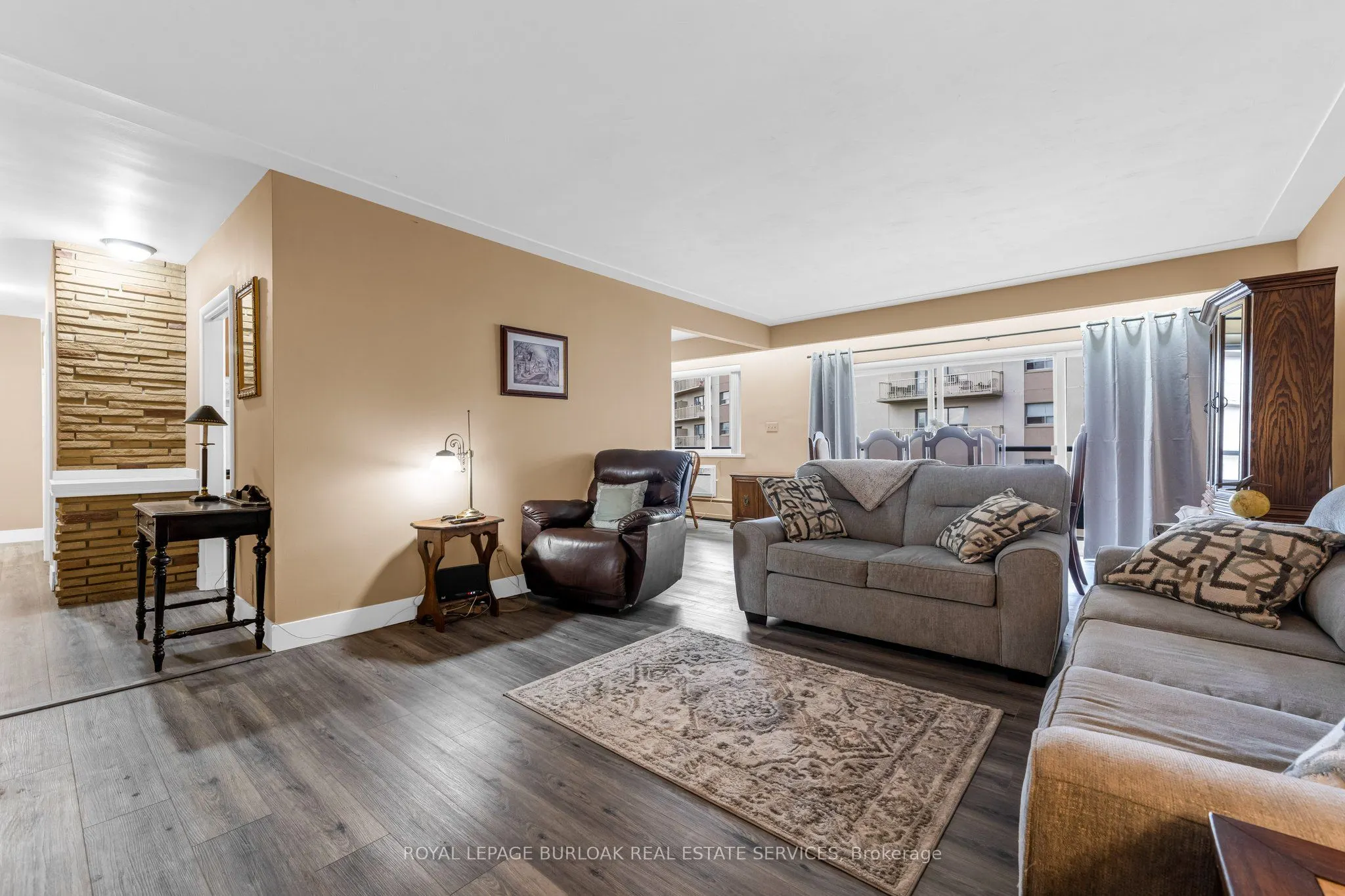 510 Queenston Road, #306