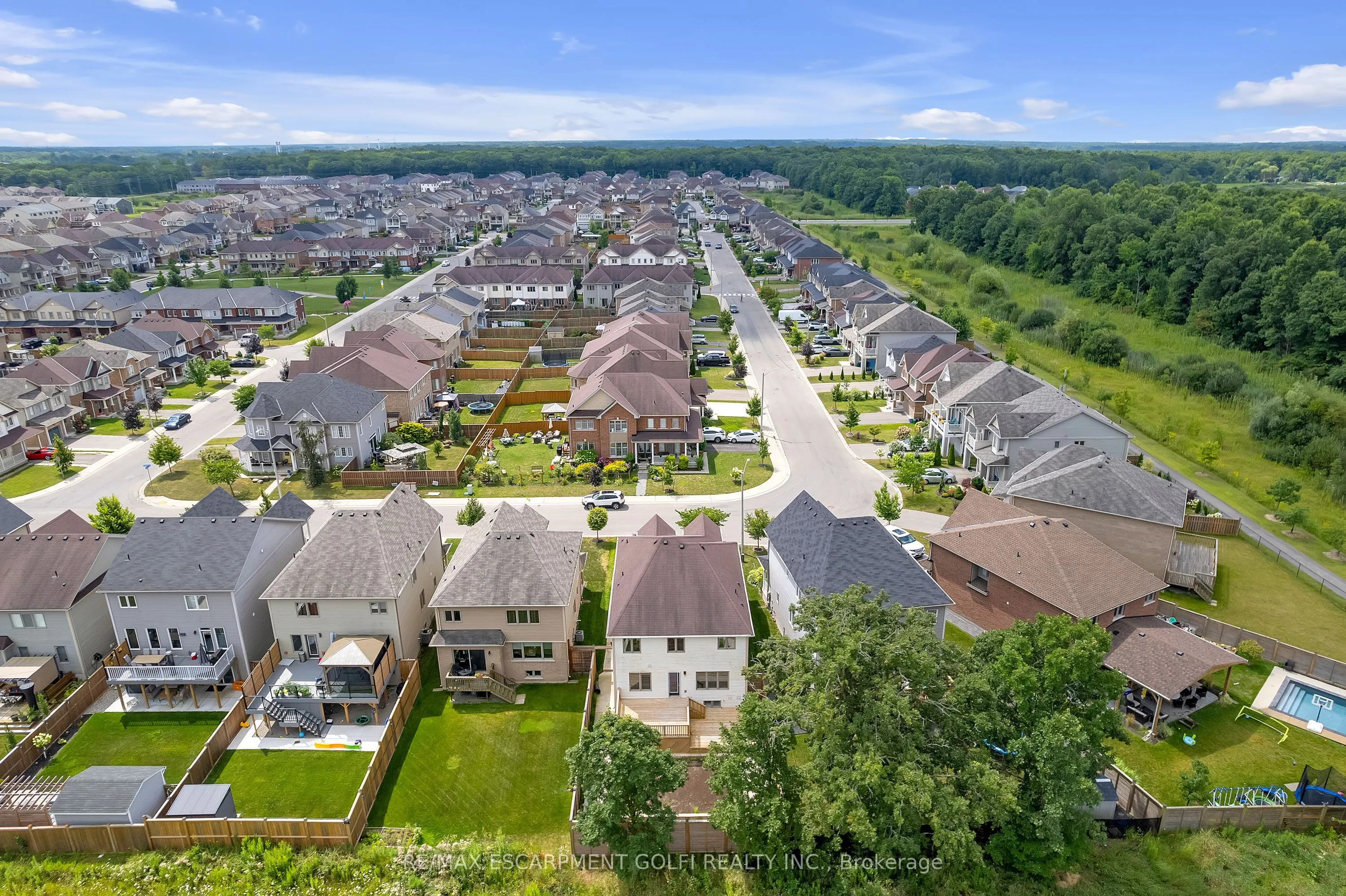 8561 DOGWOOD Crescent