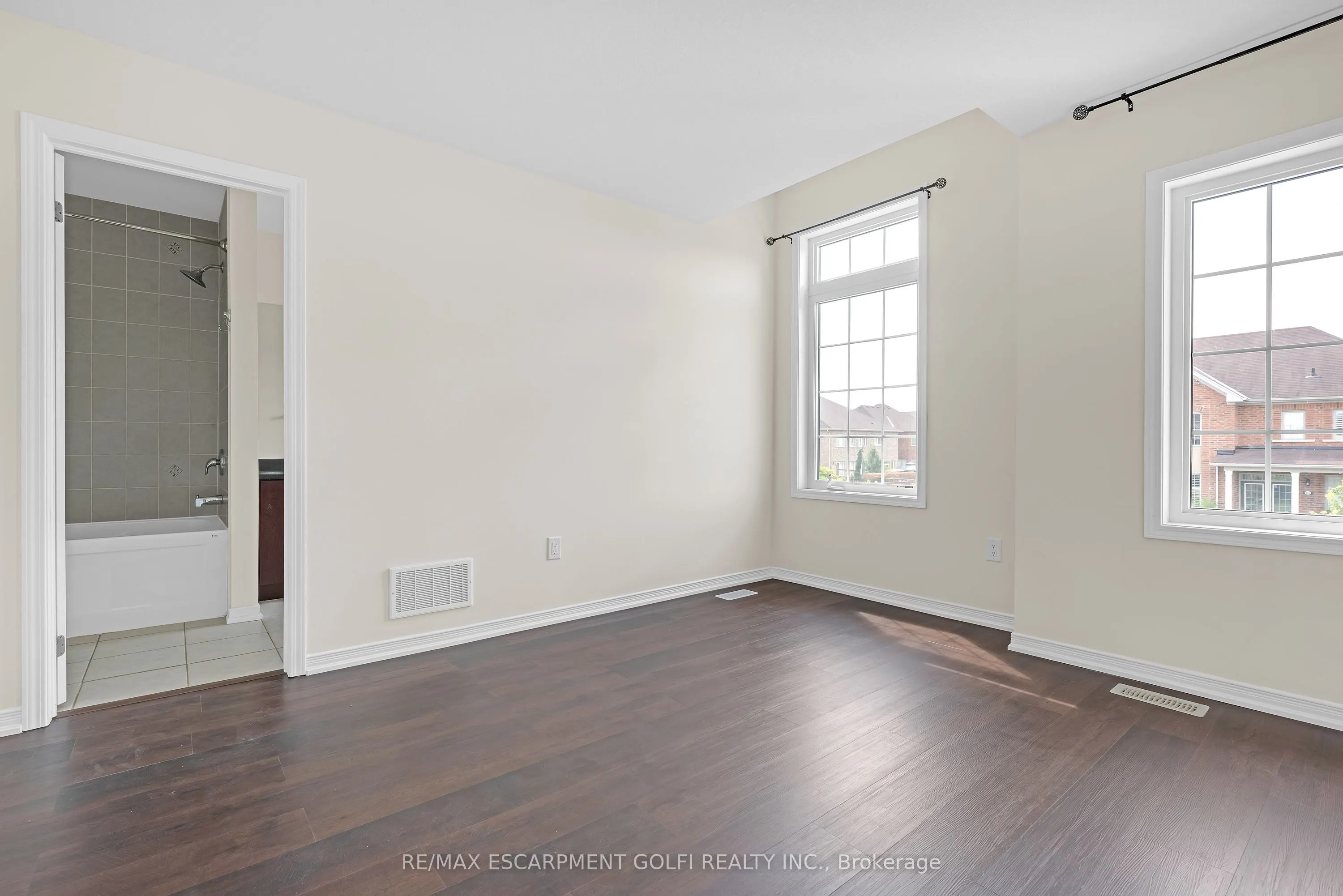 8561 DOGWOOD Crescent