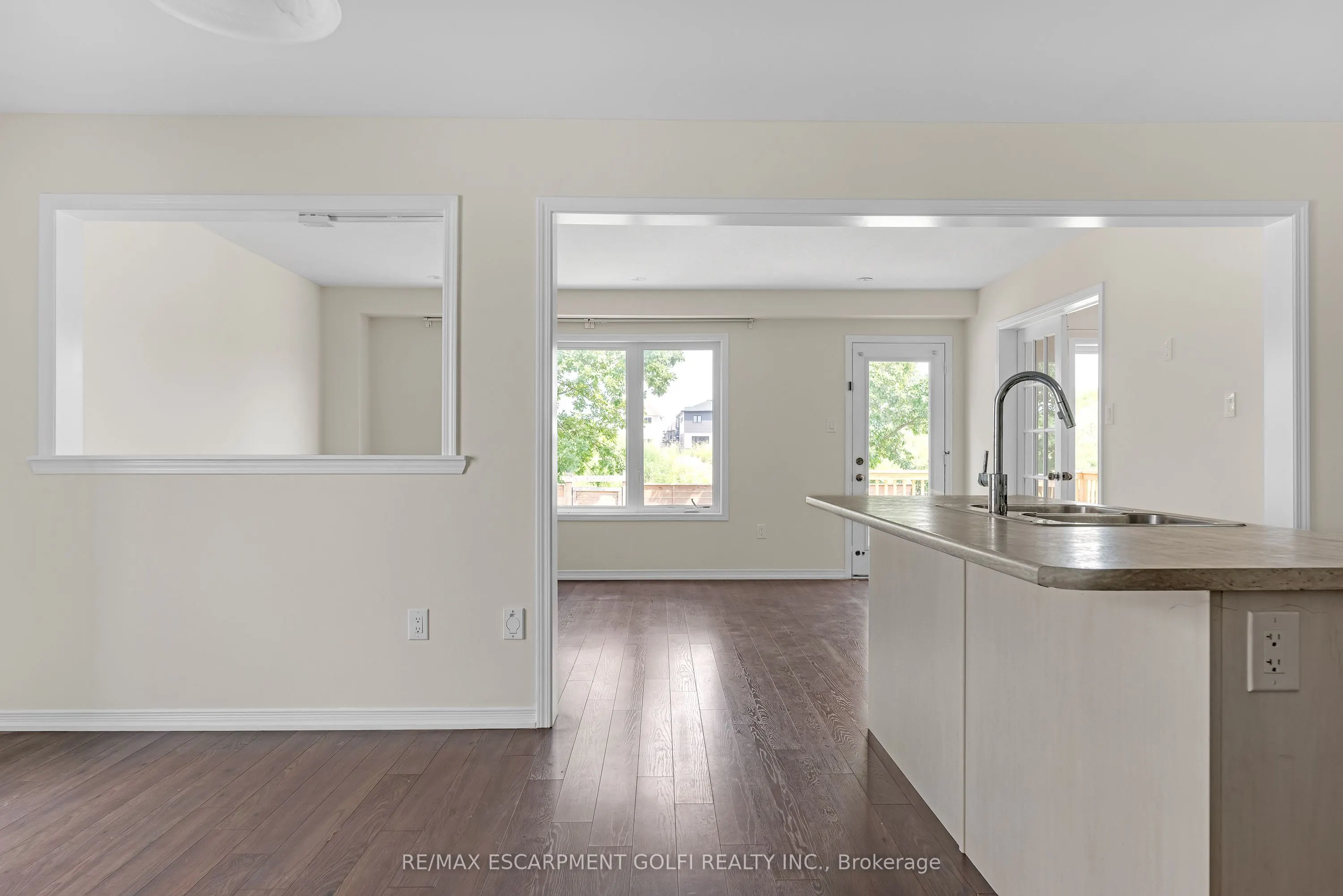 8561 DOGWOOD Crescent