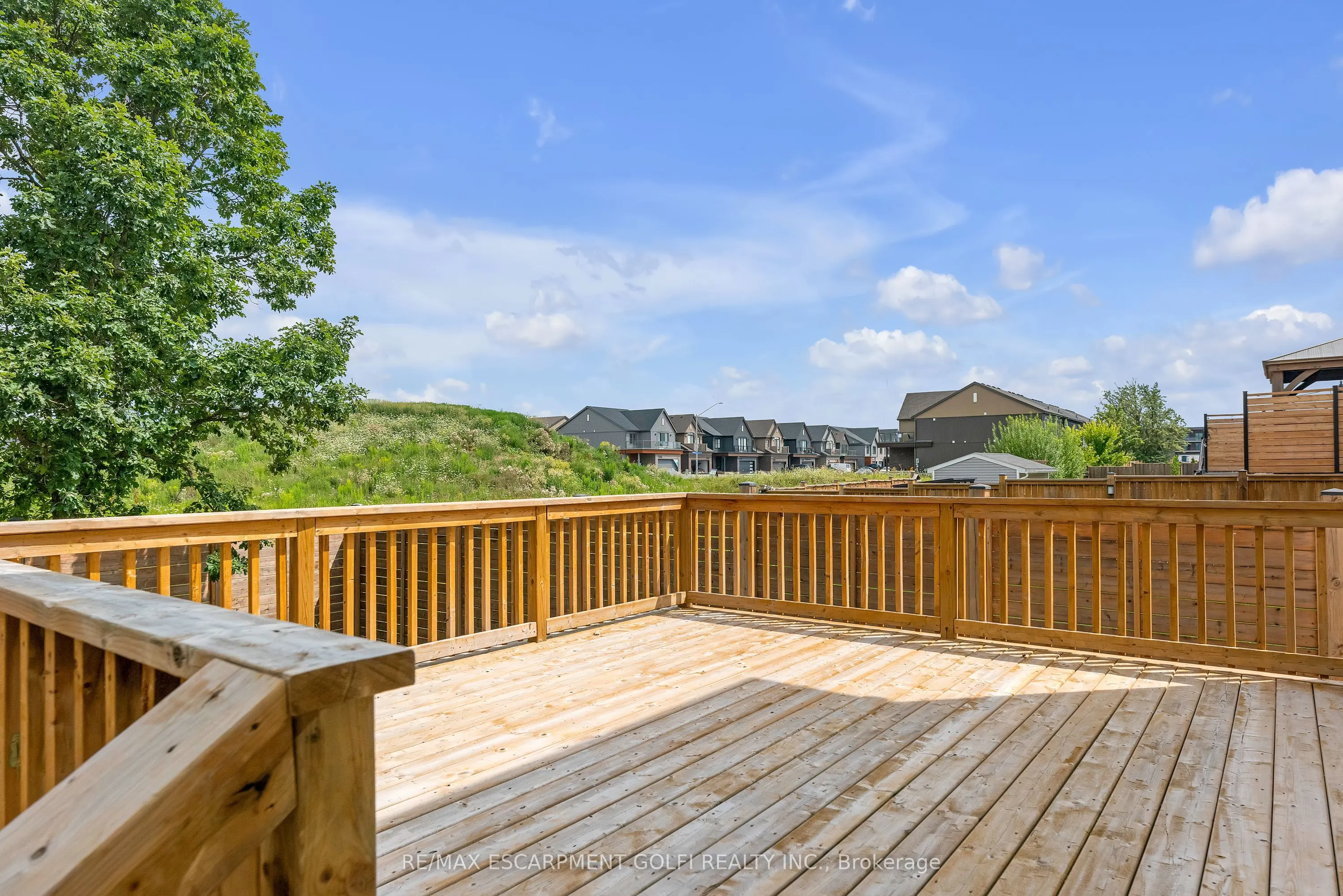 8561 DOGWOOD Crescent