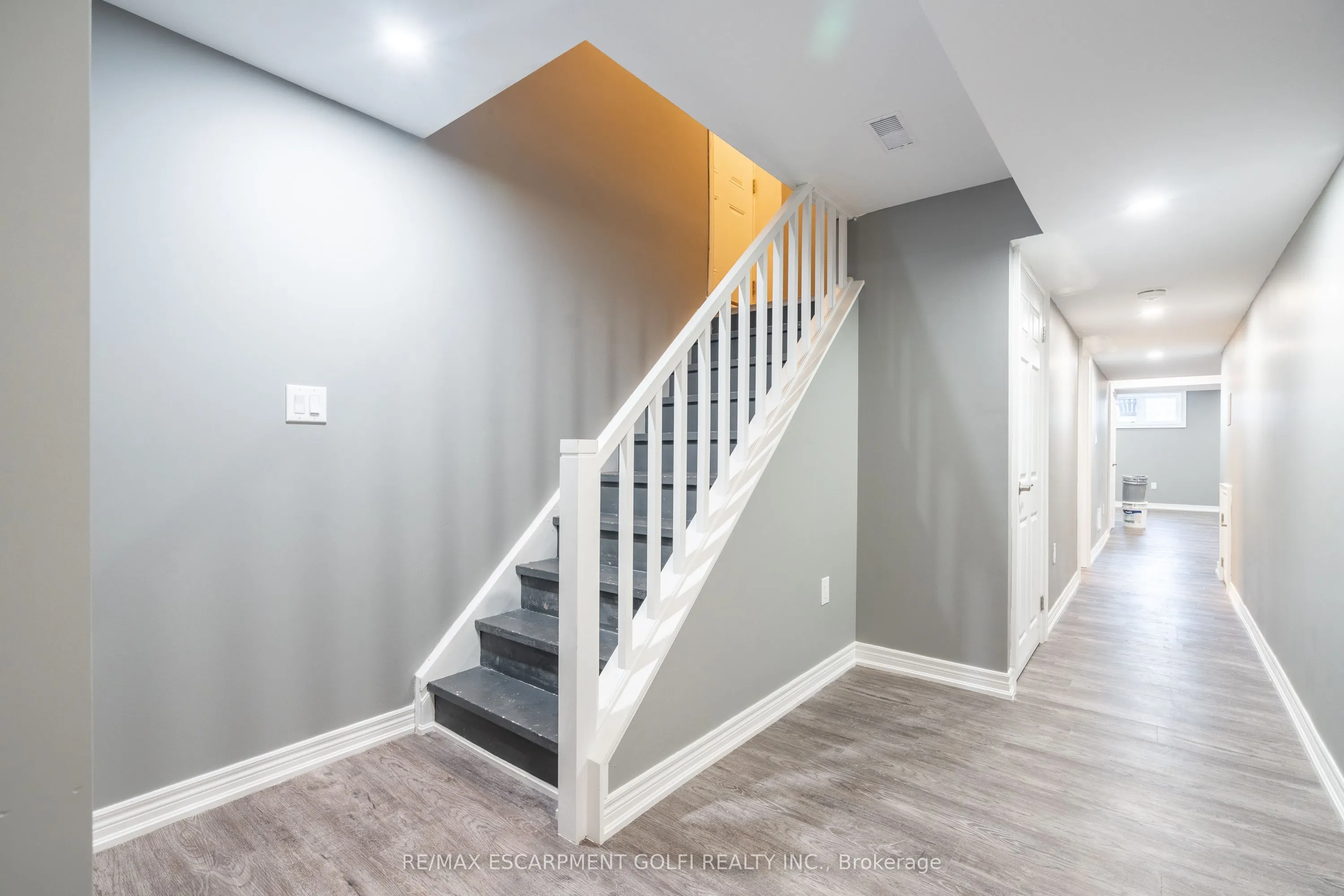 8561 DOGWOOD Crescent