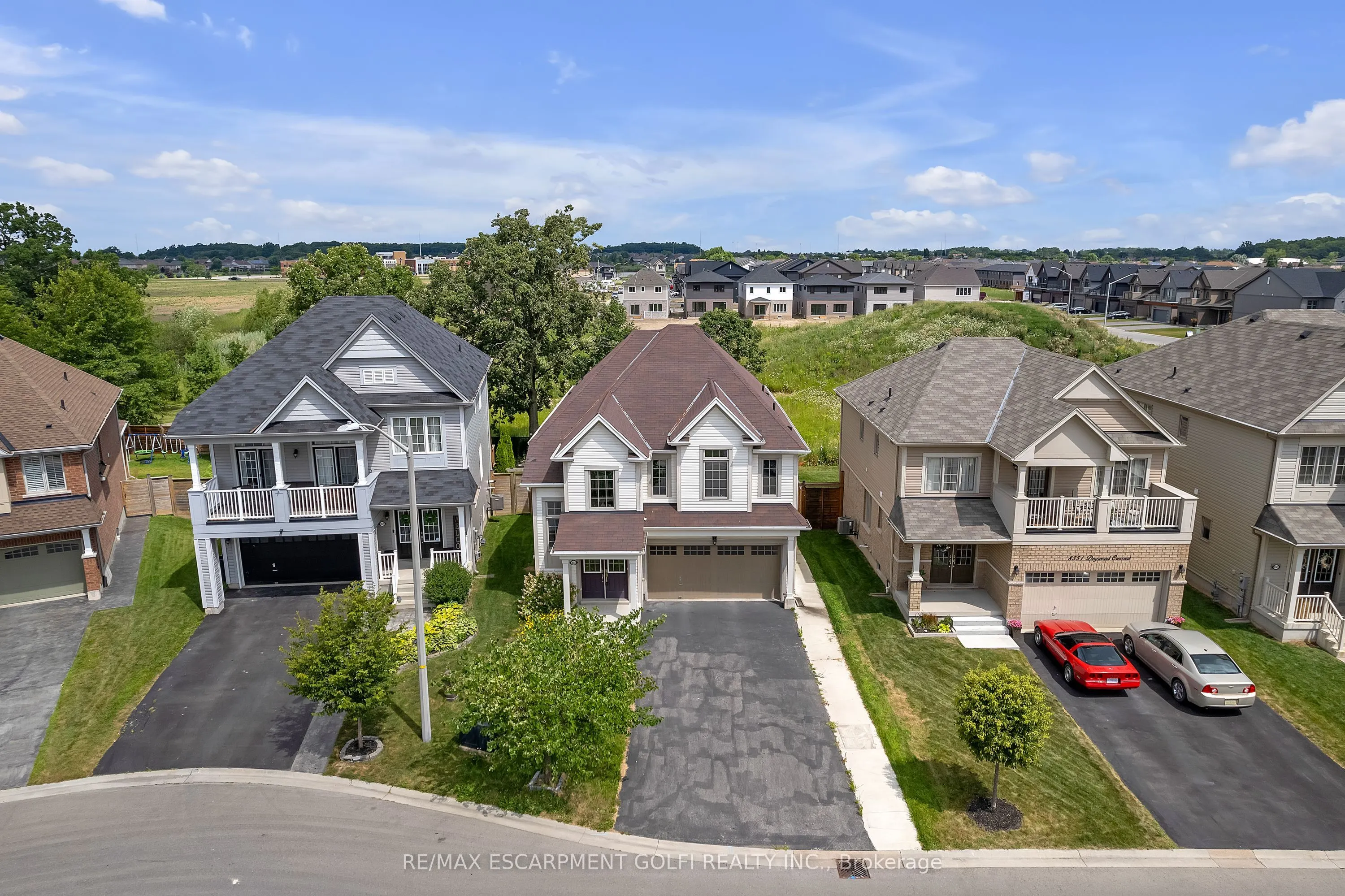 8561 DOGWOOD Crescent